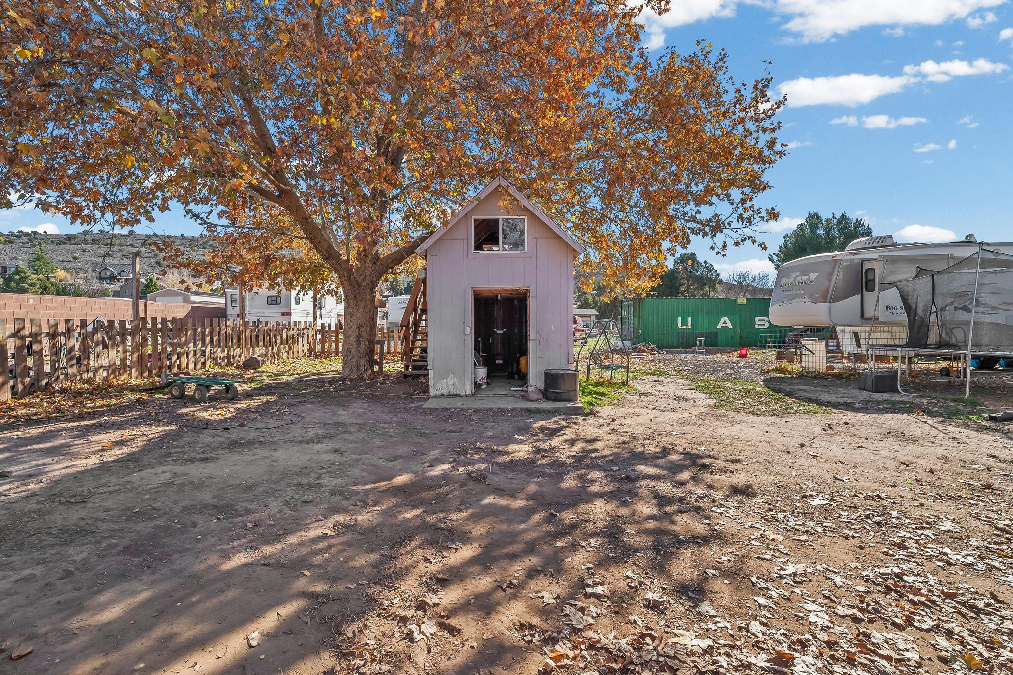 DIAMOND VALLEY ACRES - Residential