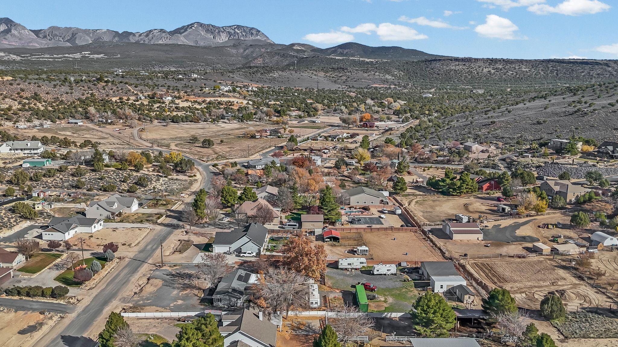 DIAMOND VALLEY ACRES - Residential