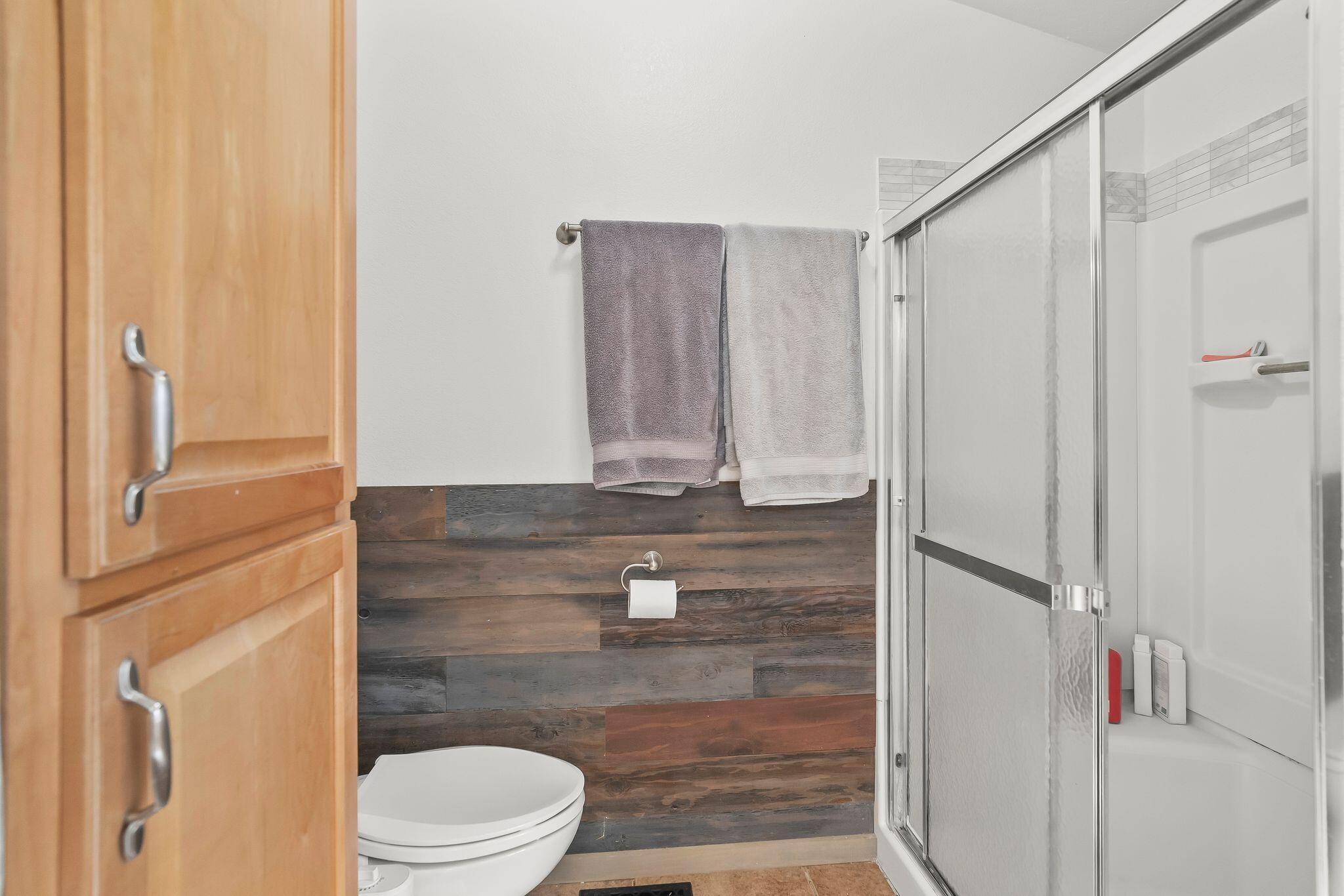 DIAMOND VALLEY ACRES - Residential