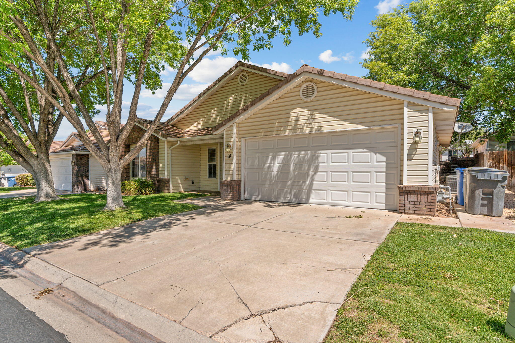 STONE POINT PATIO HOMES - Residential