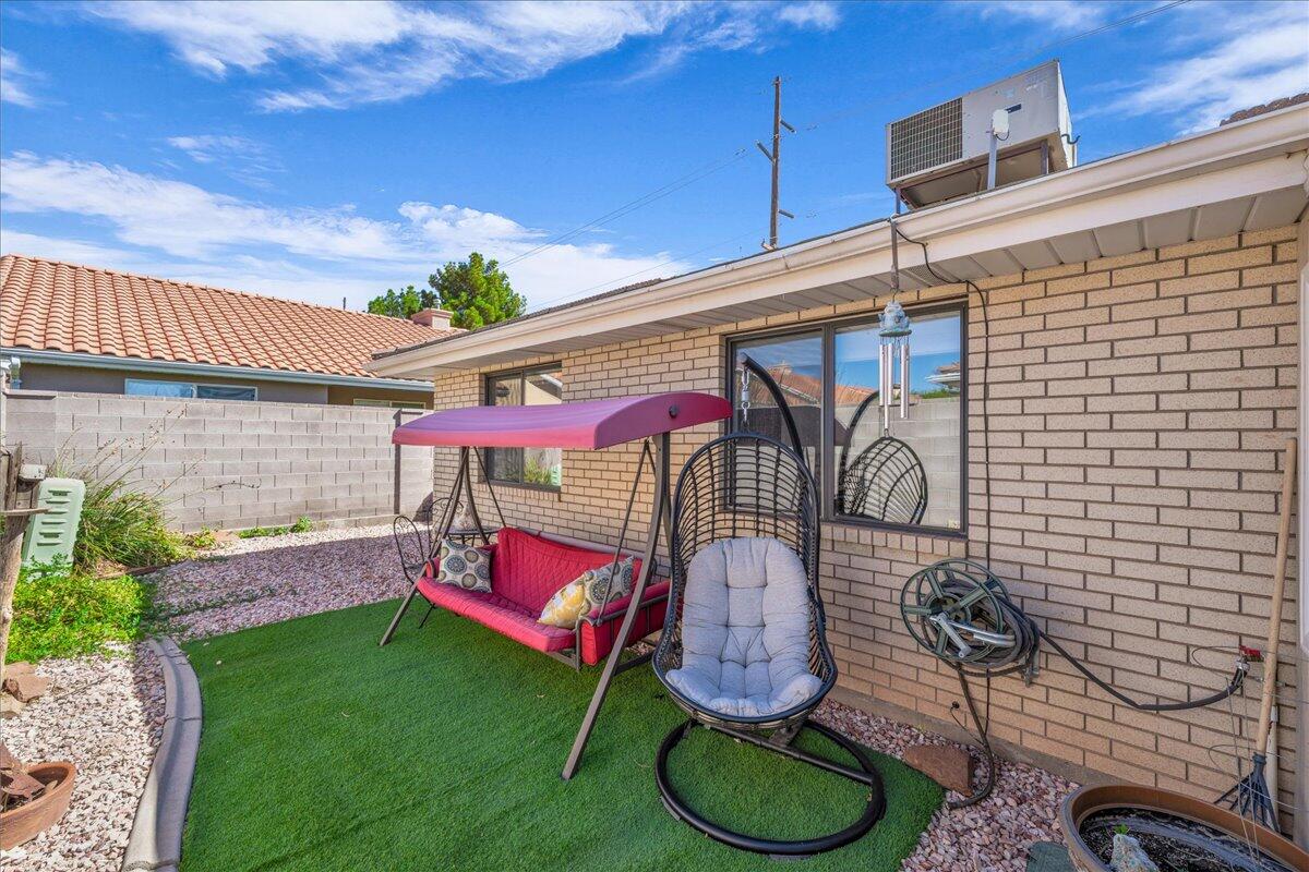 PALM MEADOWS TOWNHOMES - Residential