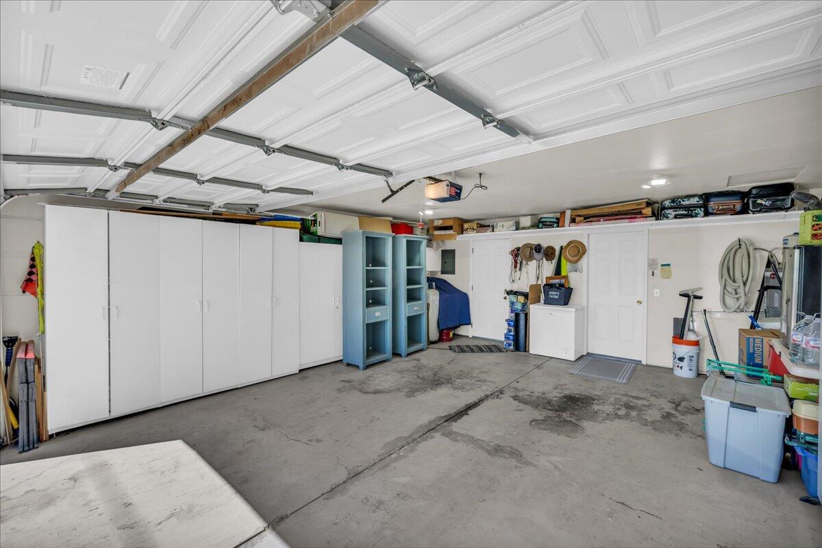 PALM MEADOWS TOWNHOMES - Residential