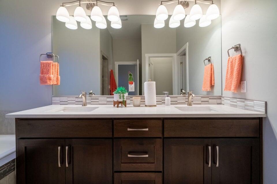 RETREAT AT SAND HOLLOW RESORT - Residential