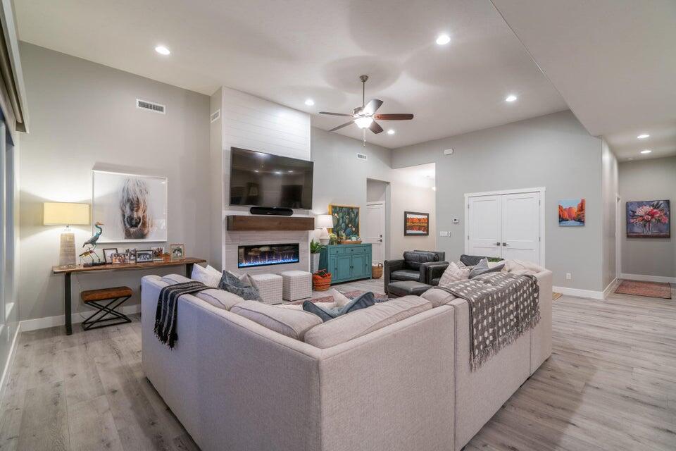 RETREAT AT SAND HOLLOW RESORT - Residential