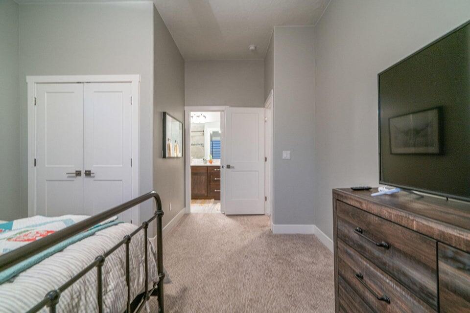 RETREAT AT SAND HOLLOW RESORT - Residential