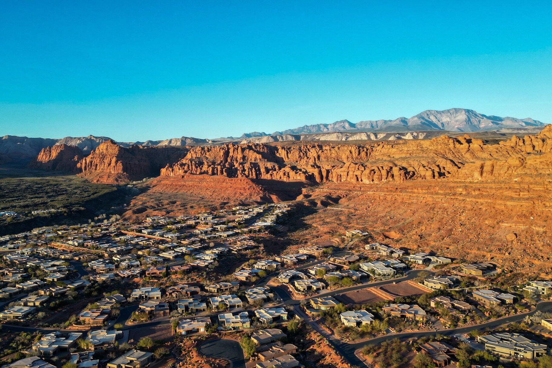CLIFFS OF SNOW CANYON - Residential