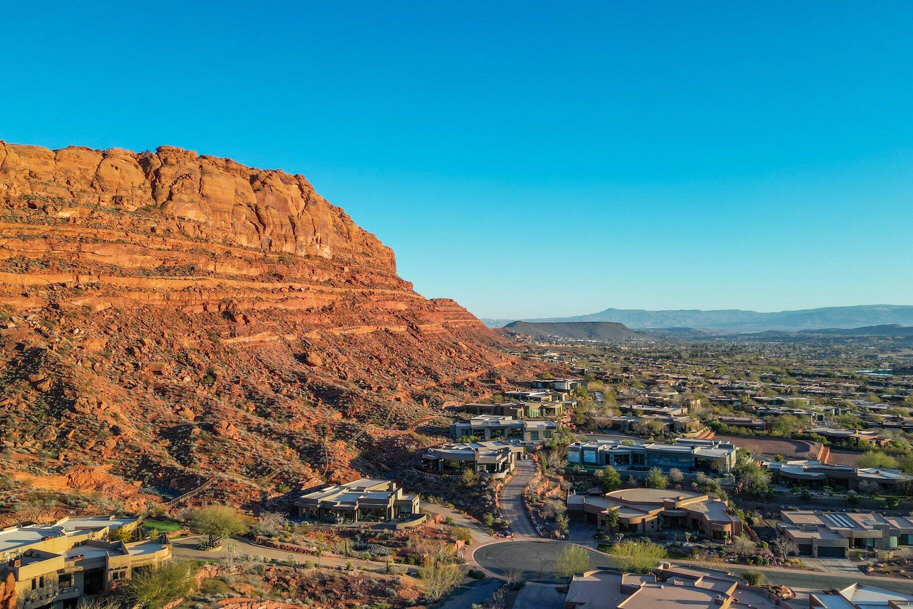 CLIFFS OF SNOW CANYON - Residential
