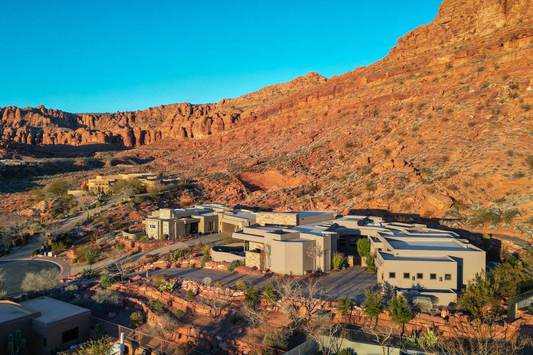 CLIFFS OF SNOW CANYON - Residential