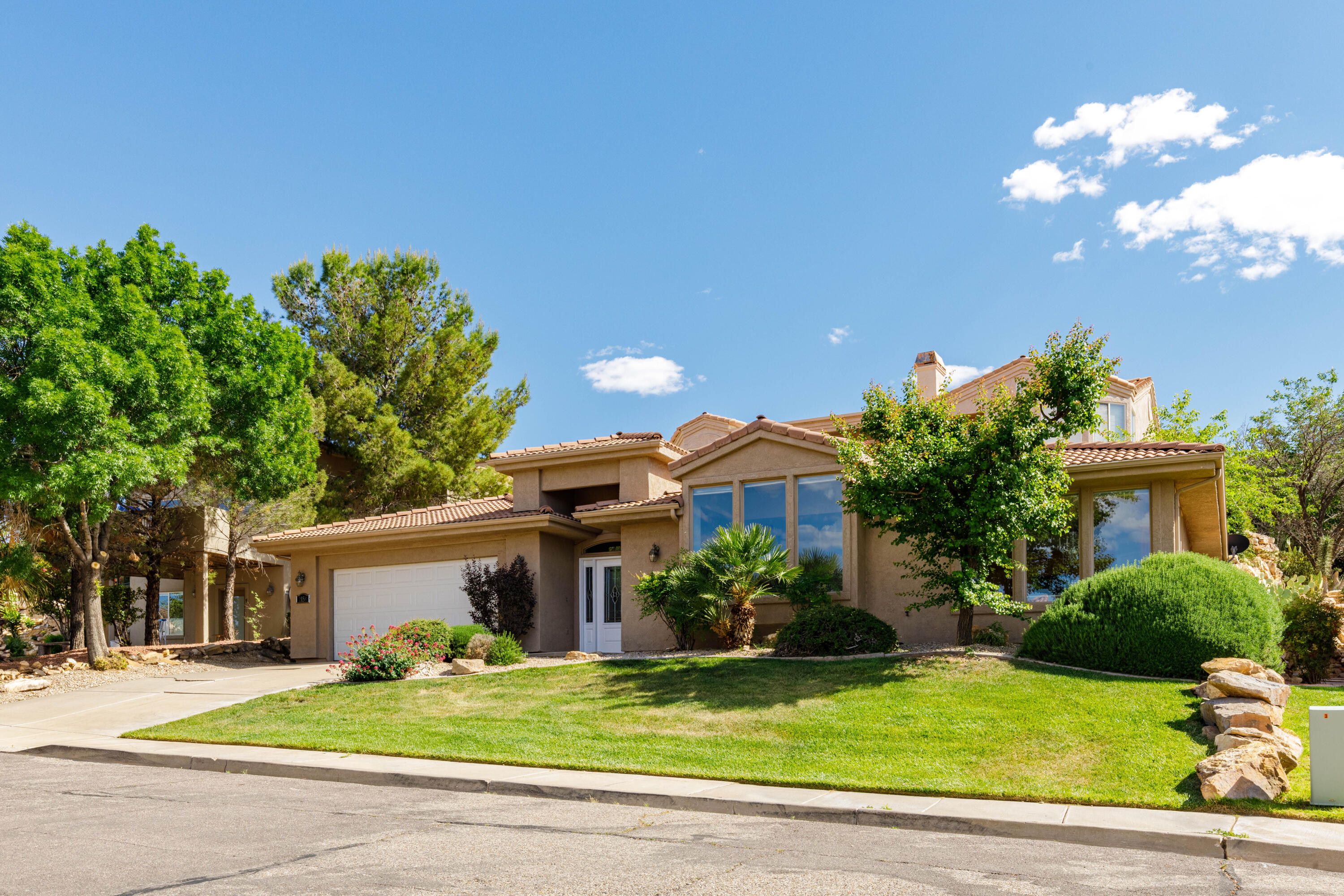 MIRAGE ESTATES - Residential