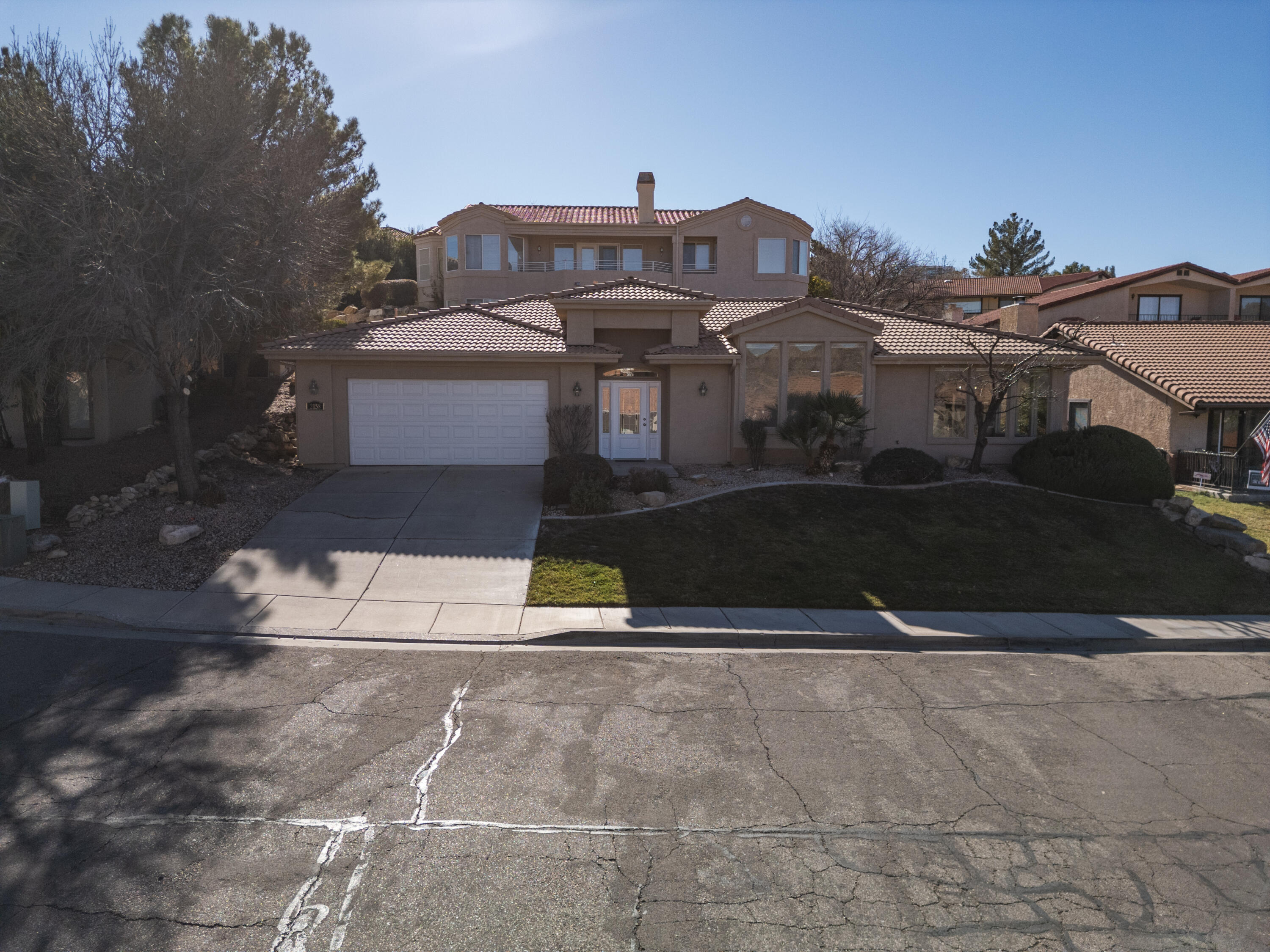 MIRAGE ESTATES - Residential