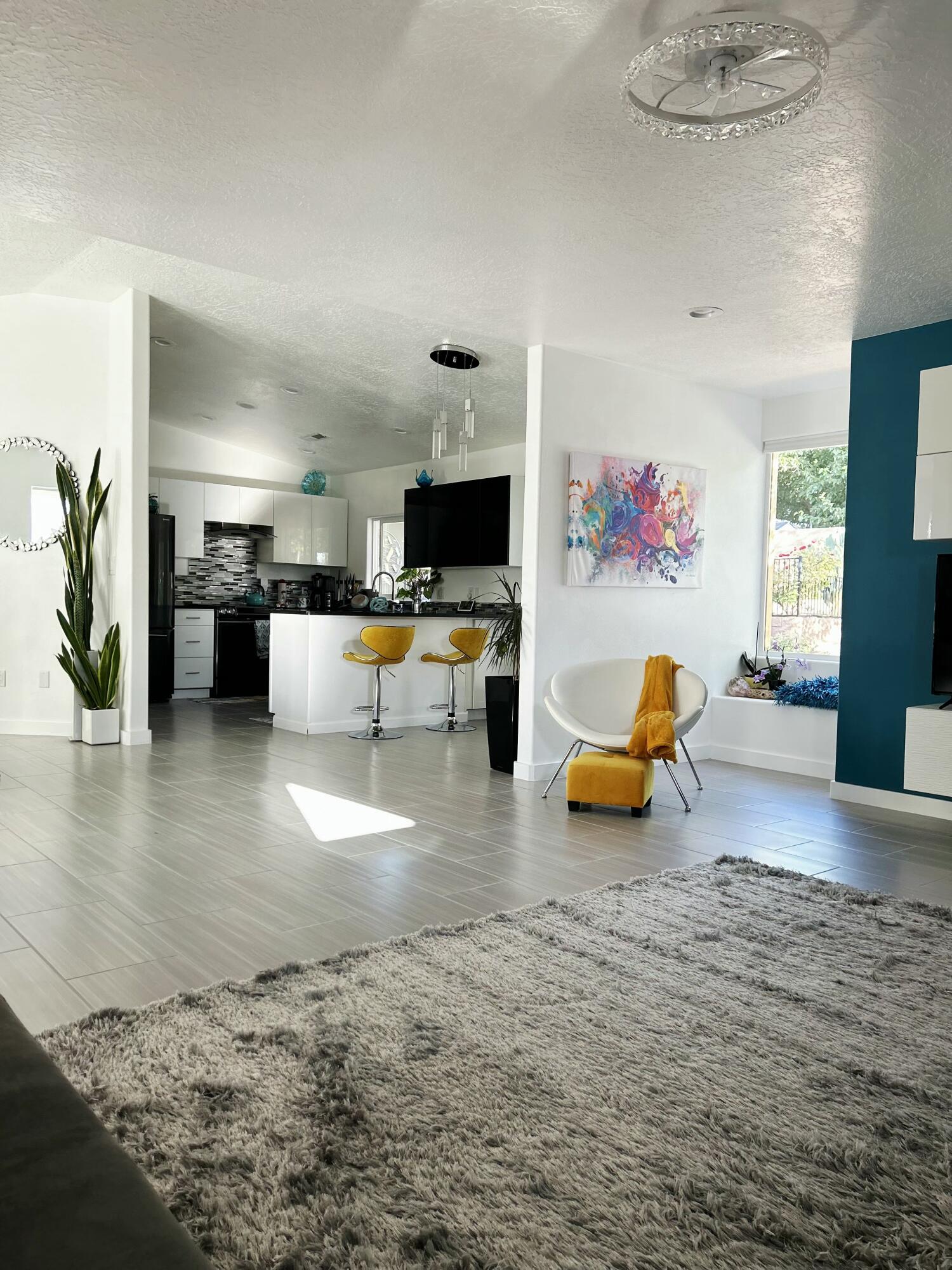 CANYON CLIFF - Residential