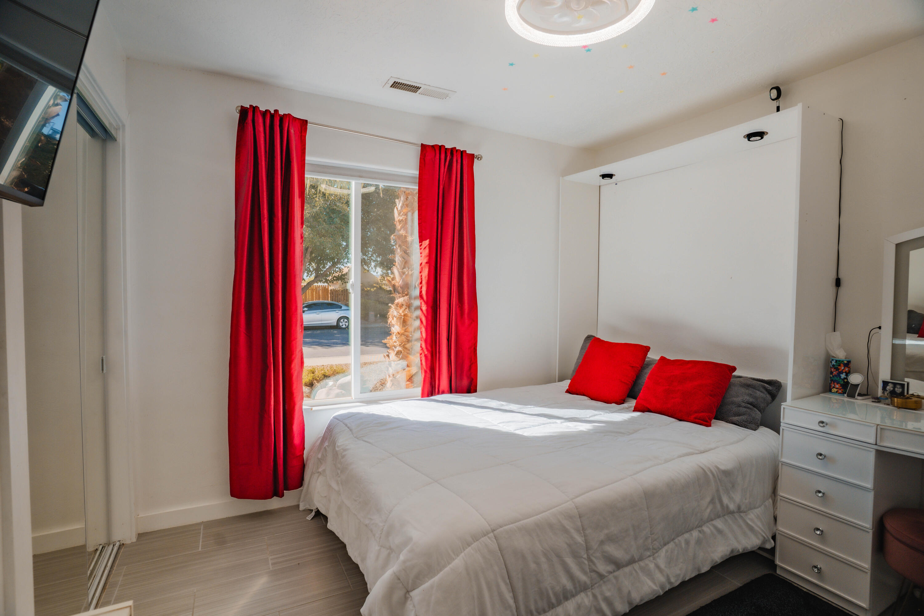 CANYON CLIFF - Residential