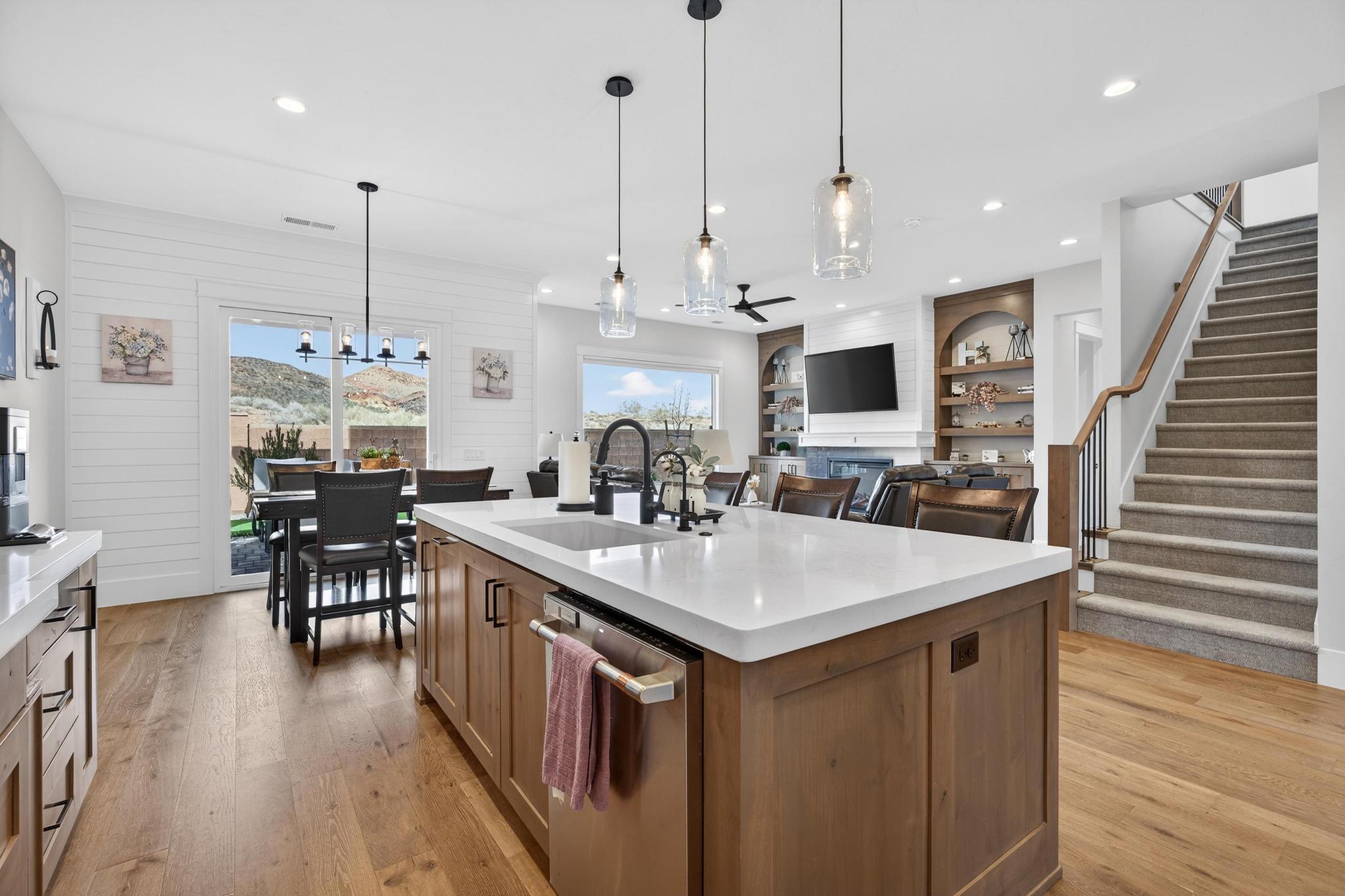 RED MESA AT SUNRISE VALLEY - Residential