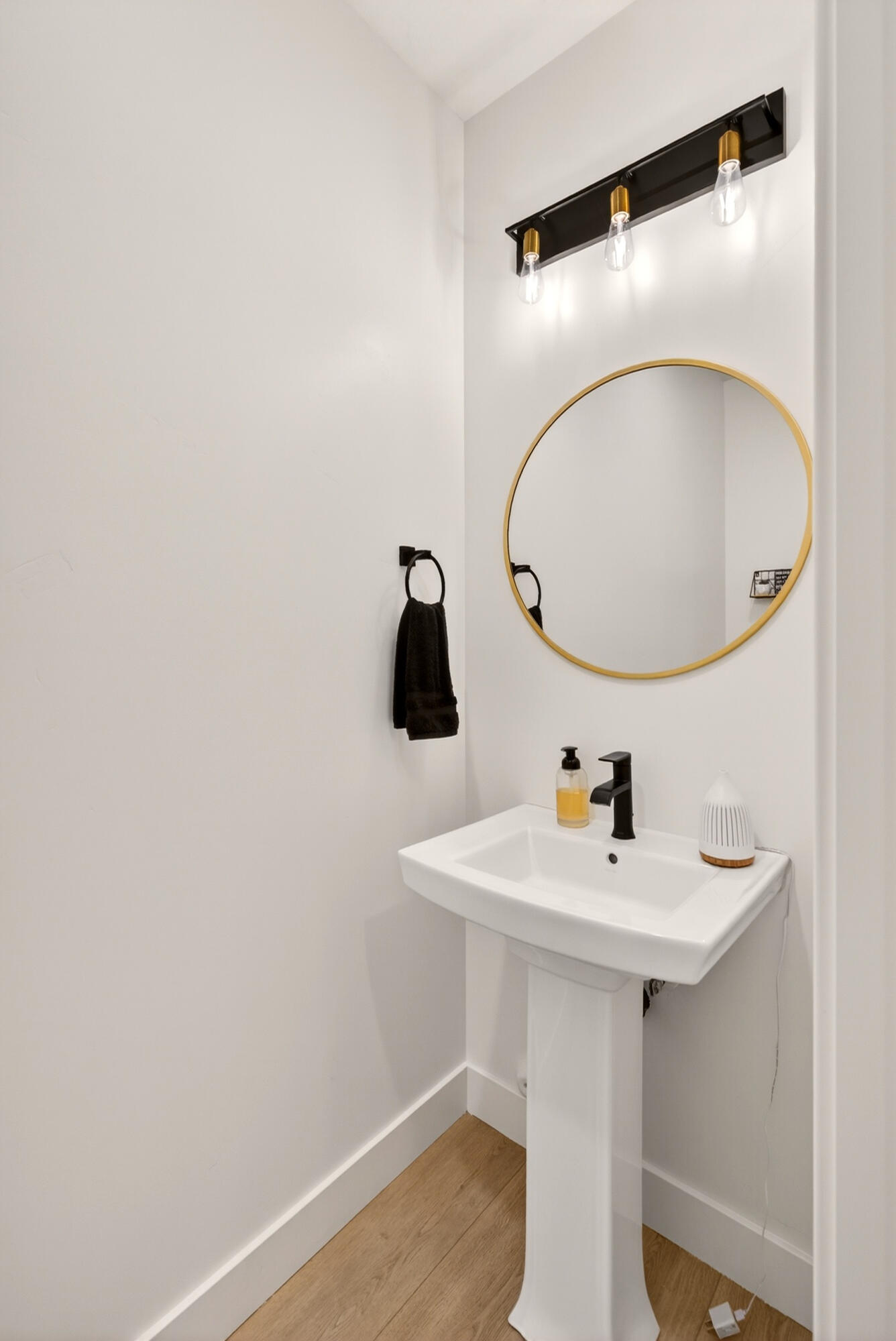 RUSTED HILLS - Residential