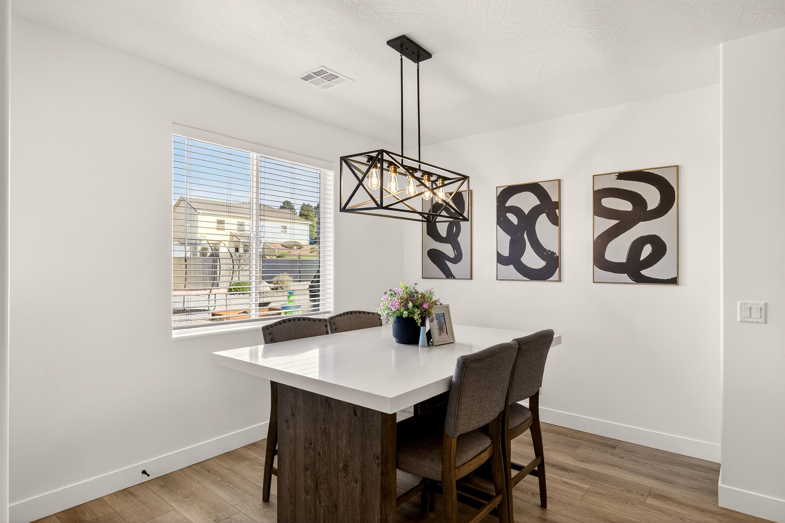 RUSTED HILLS - Residential