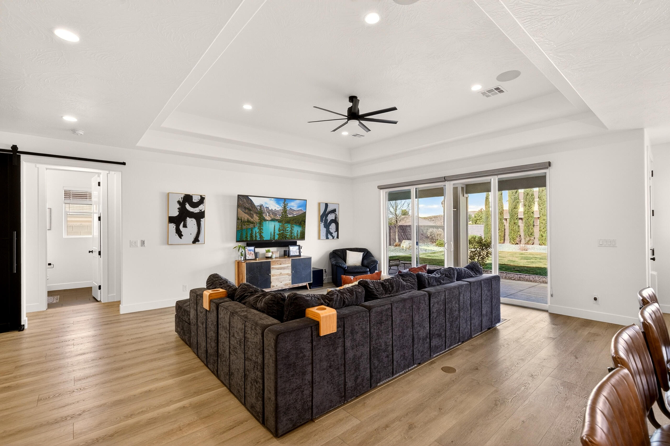 RUSTED HILLS - Residential