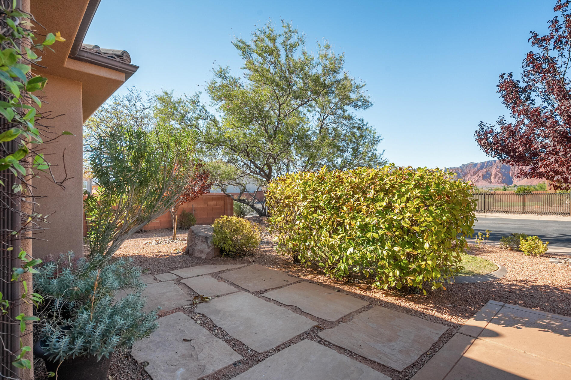 SHADOW CANYONS OF IVINS - Residential