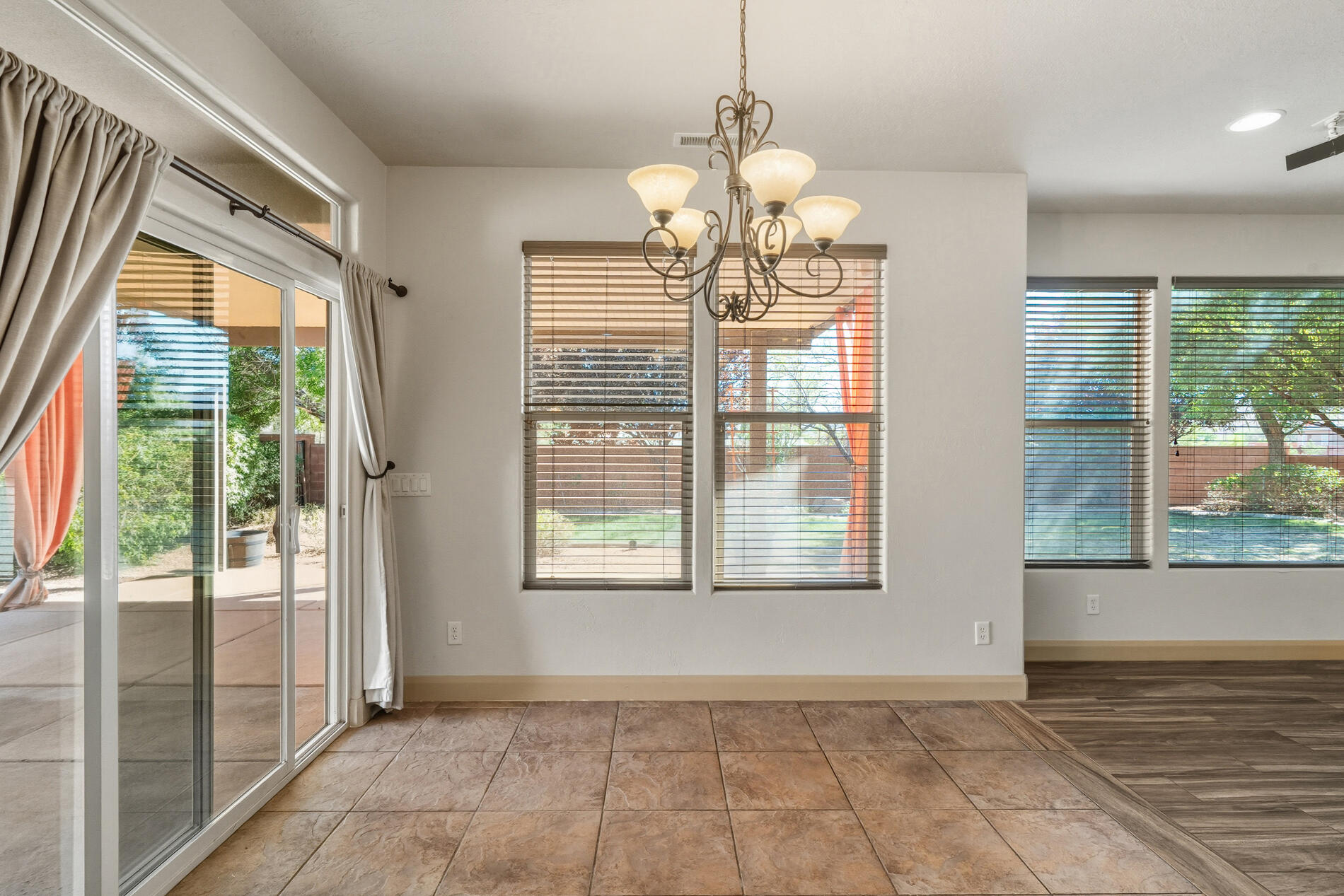 SHADOW CANYONS OF IVINS - Residential