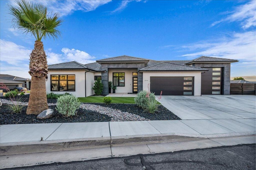 Photo of 2276 S BIRKEN ST, Washington, UT 84780 (MLS # 26-272464)