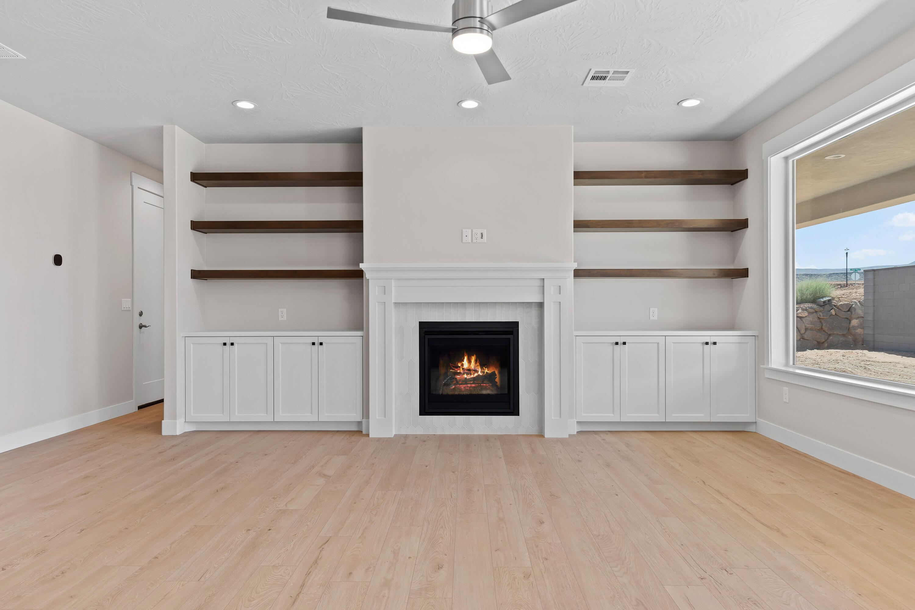 RED SLATE ESTATES - Residential