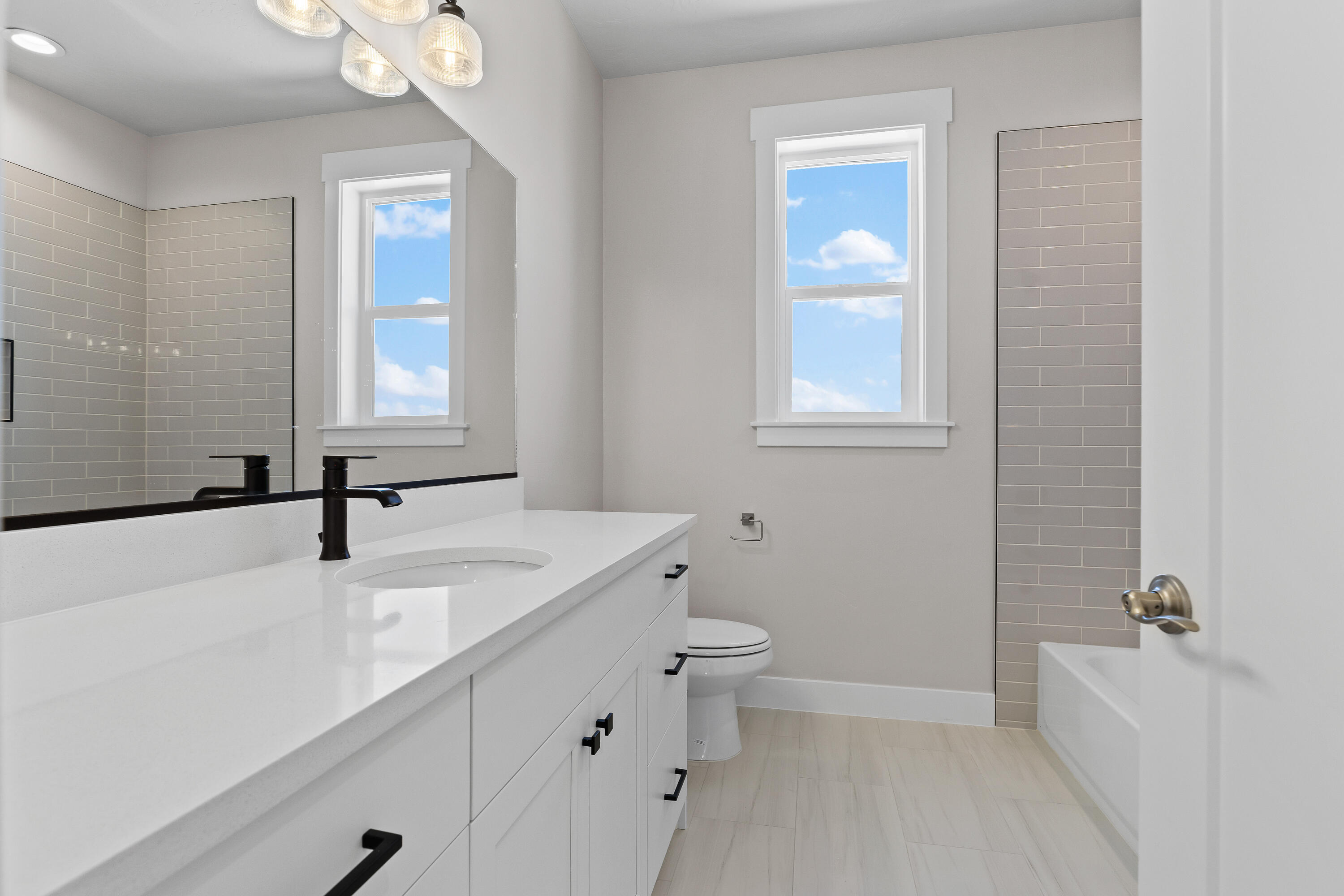 RED SLATE ESTATES - Residential