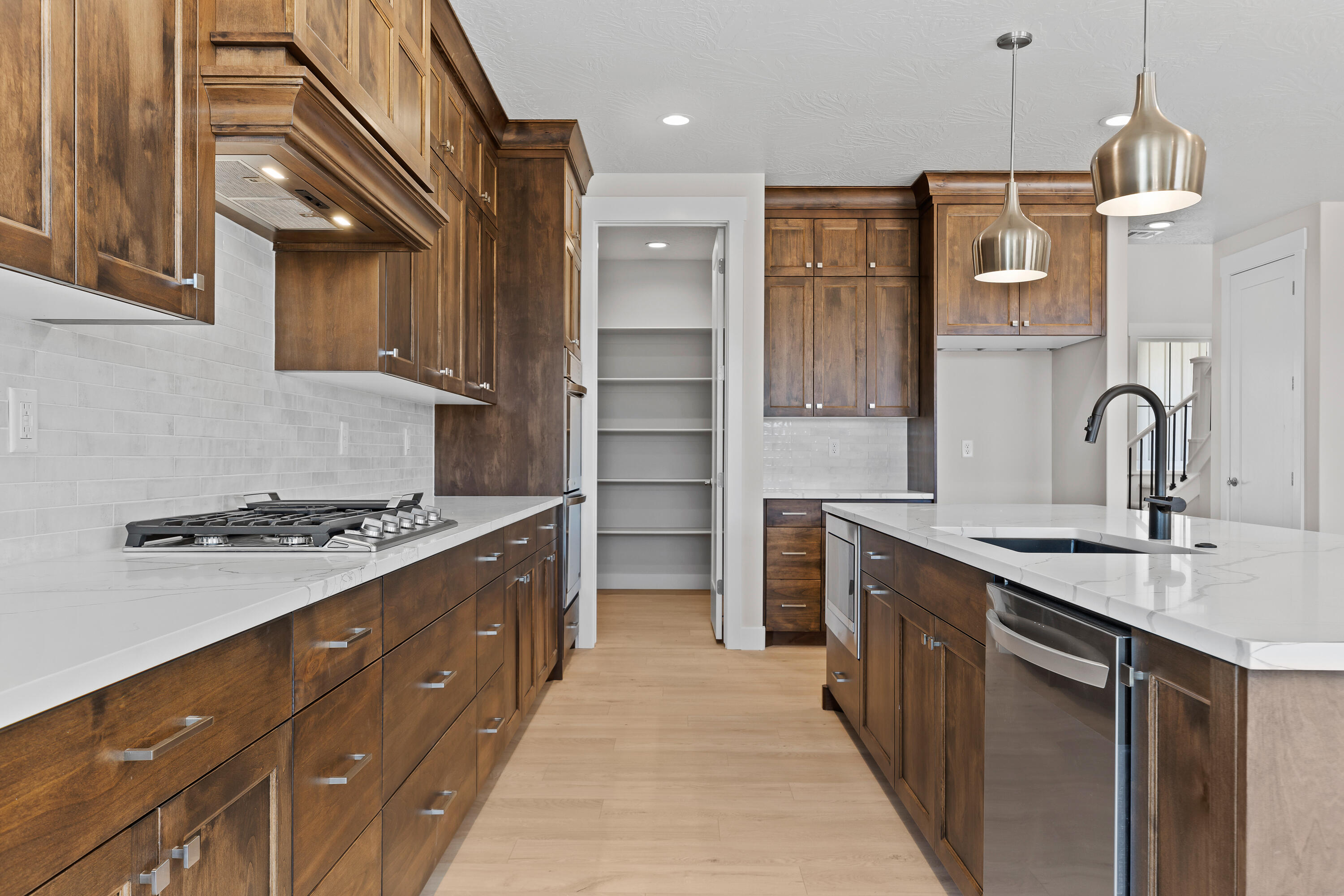 RED SLATE ESTATES - Residential