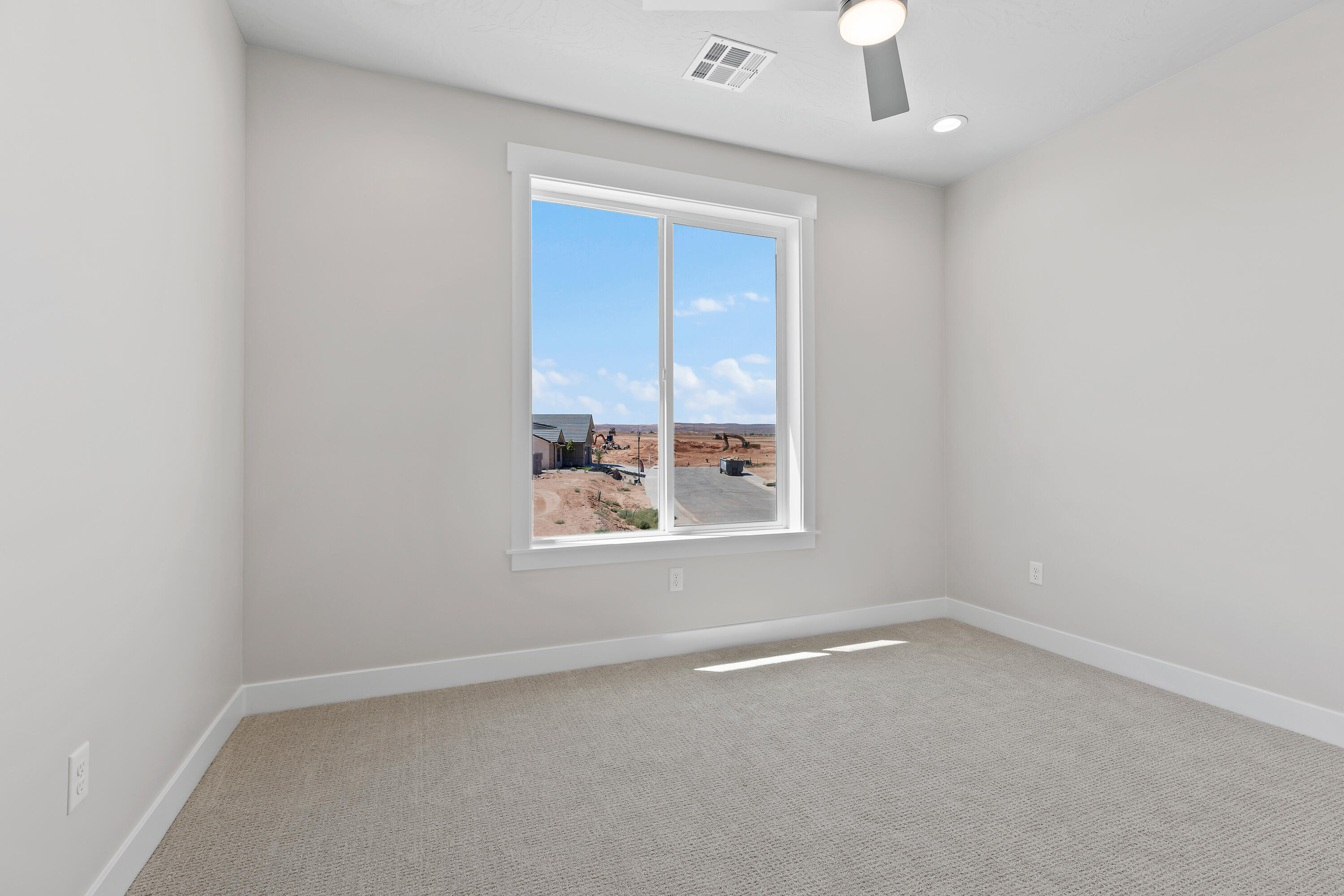 RED SLATE ESTATES - Residential