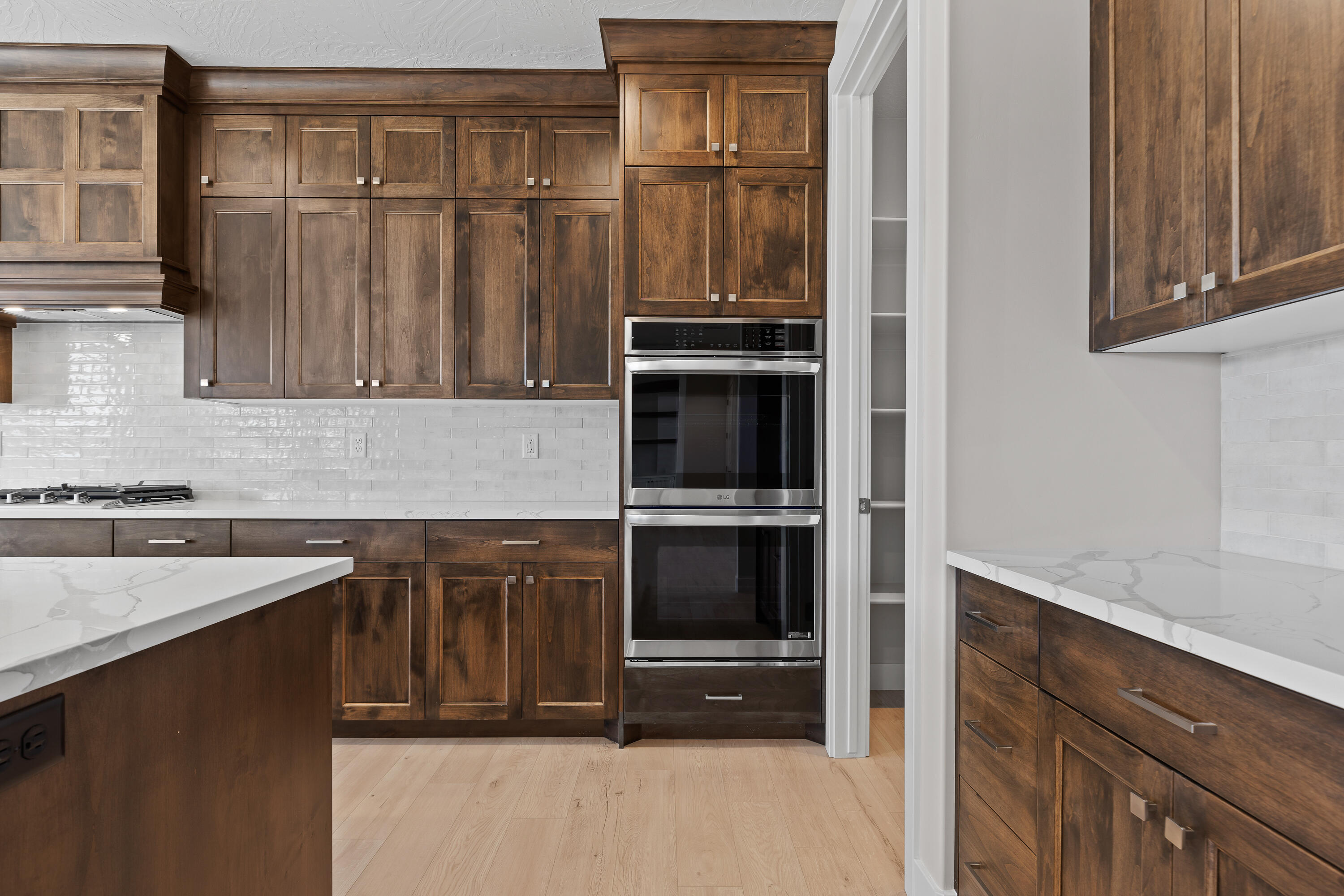 RED SLATE ESTATES - Residential