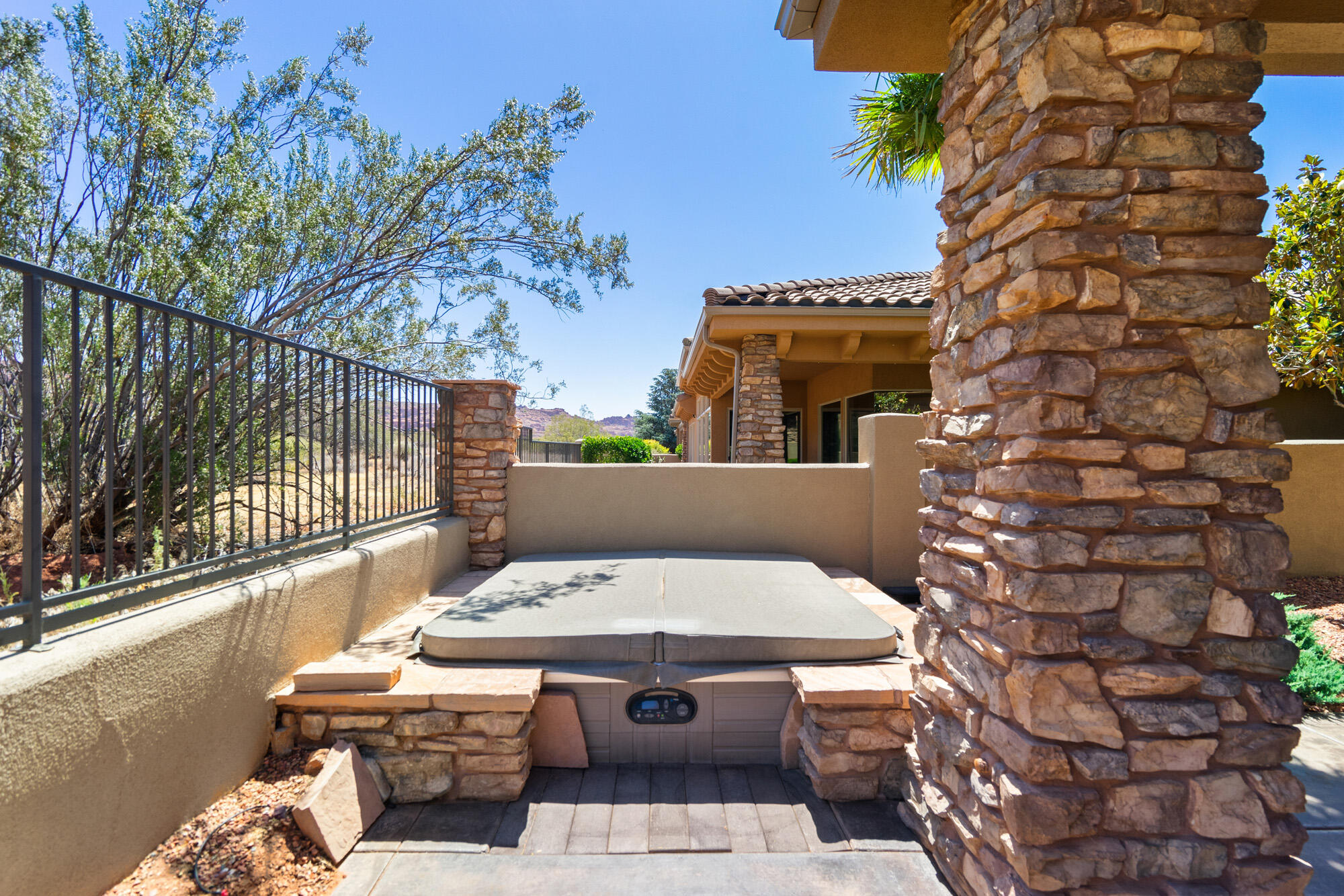 VERMILION CLIFFS - Residential