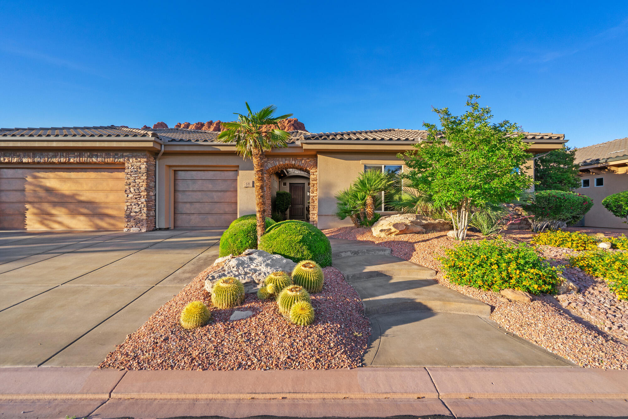 VERMILION CLIFFS - Residential