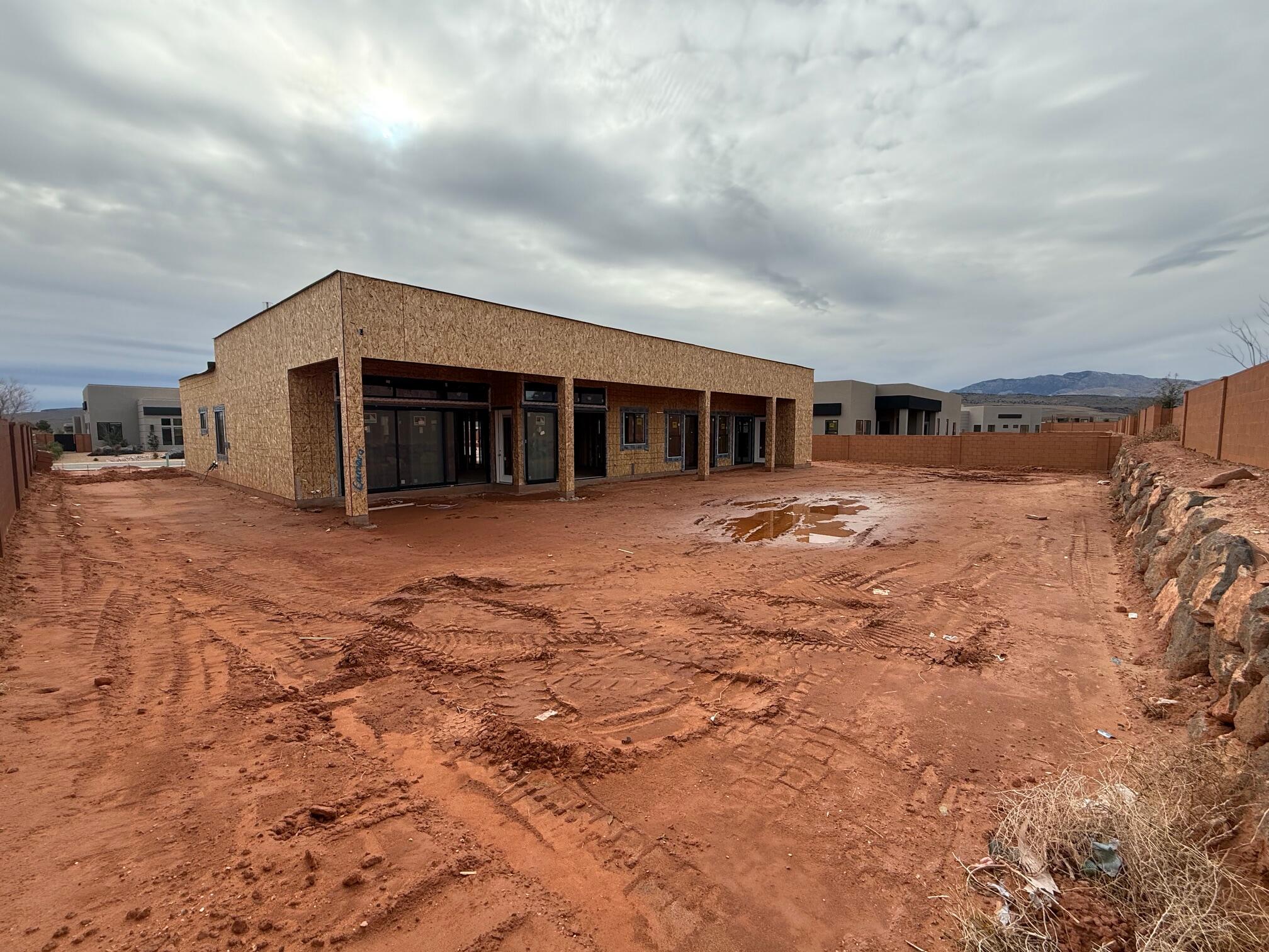 ONYX VALLEY - Residential