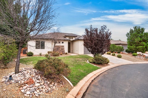 Tiny photo for 11 E 640 S, Ivins, UT 84738 (MLS # 26-275975)