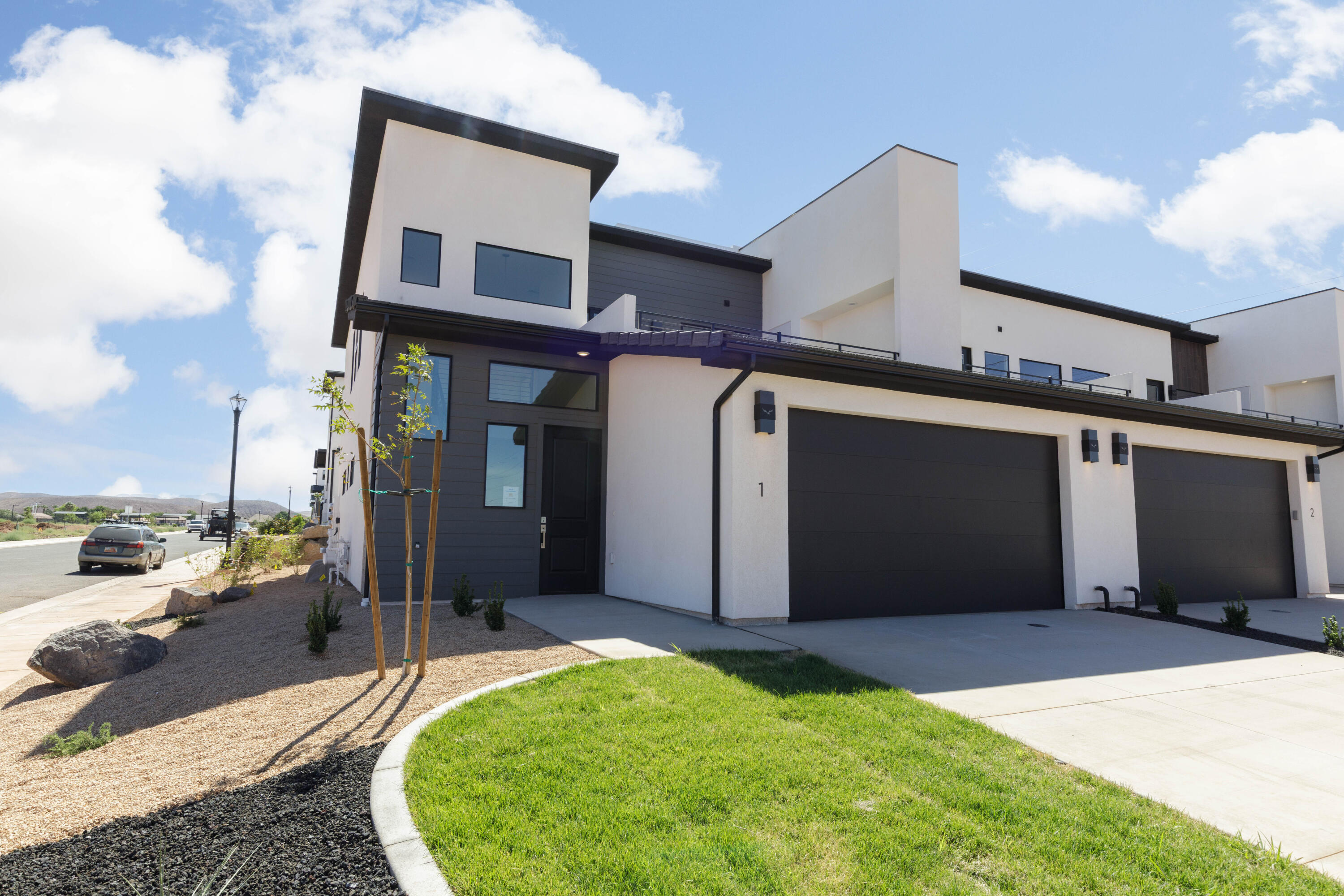 EAGLE POINTE - Residential