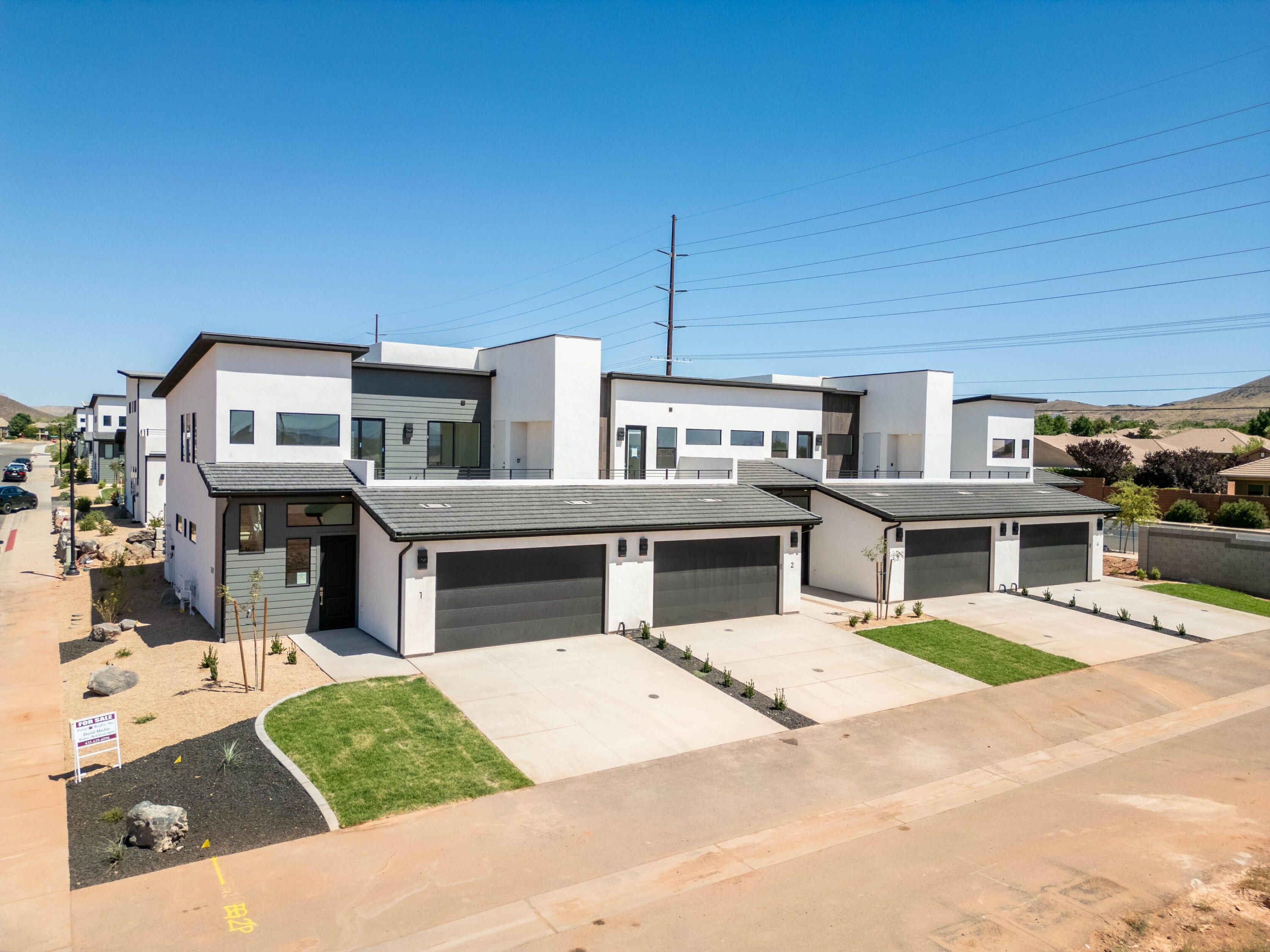 EAGLE POINTE - Residential