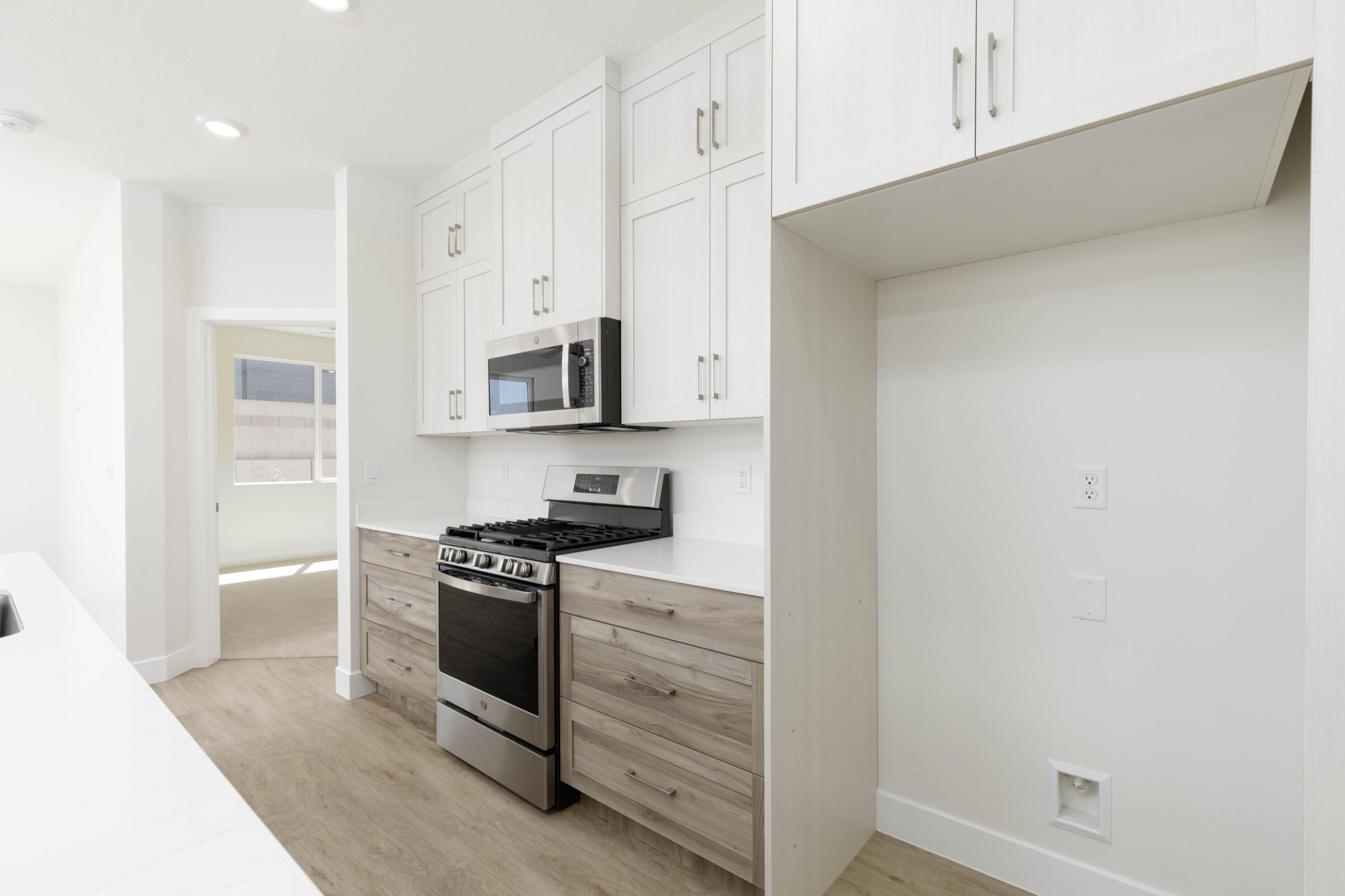 EAGLE POINTE - Residential