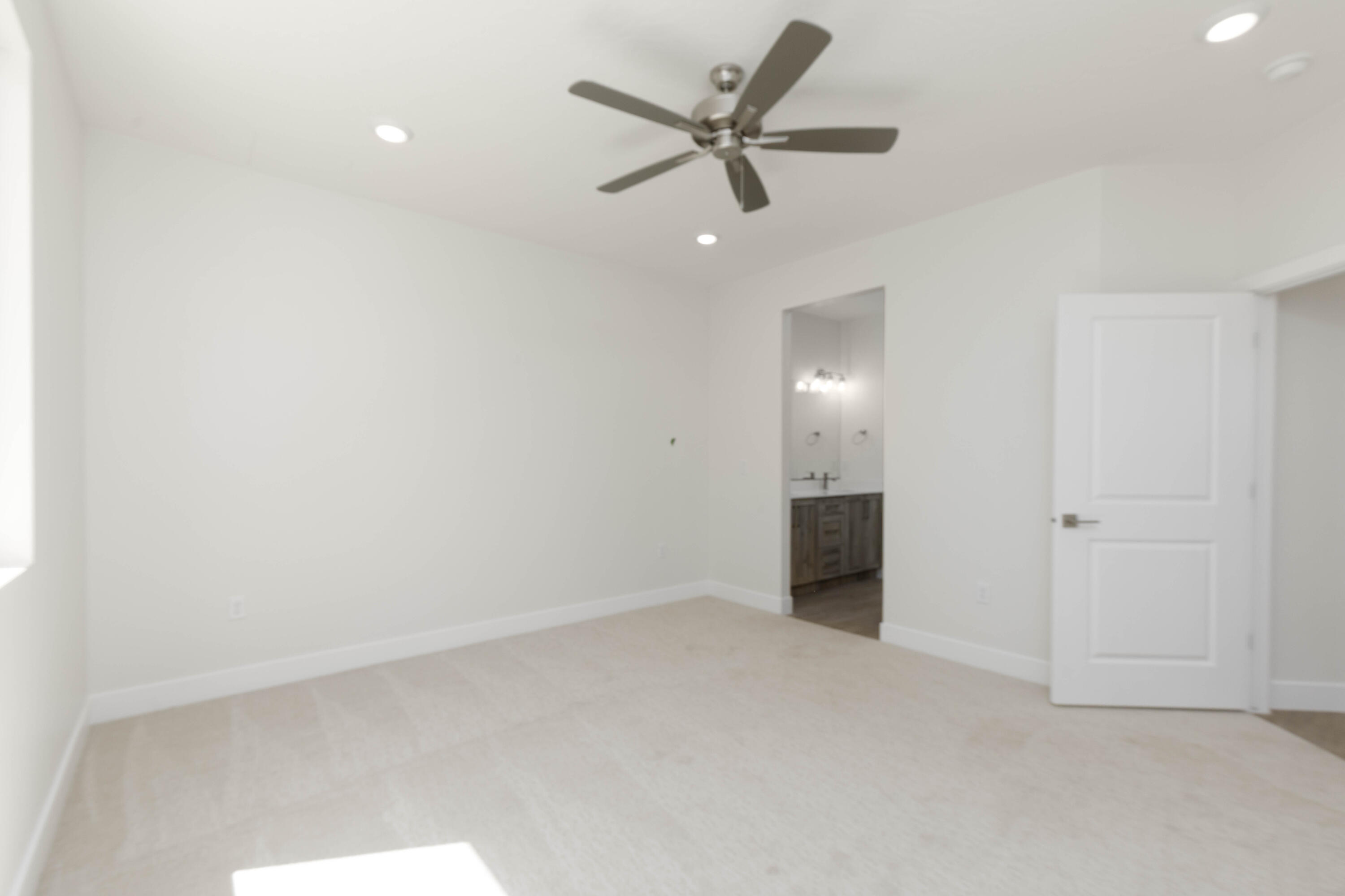 EAGLE POINTE - Residential