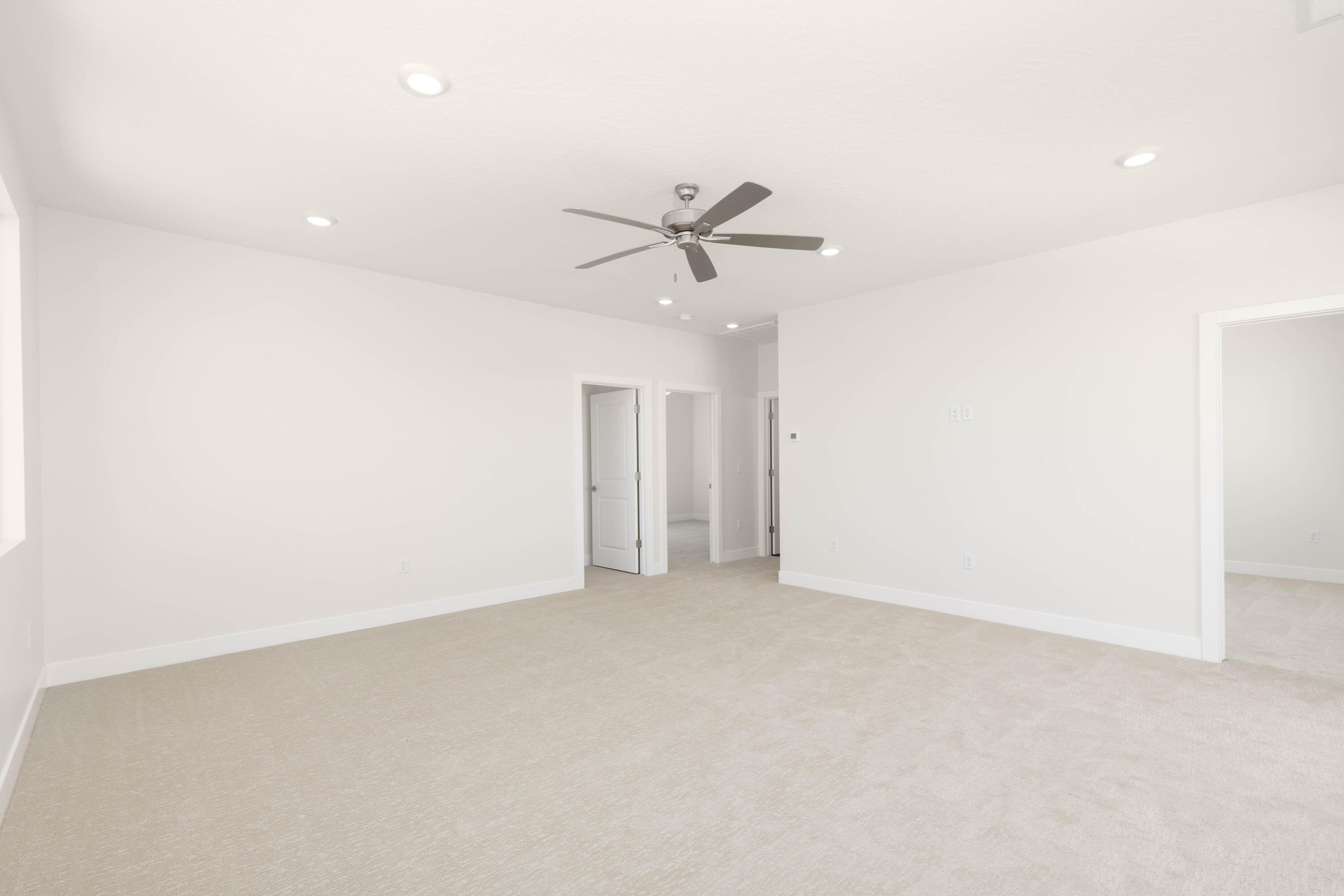 EAGLE POINTE - Residential