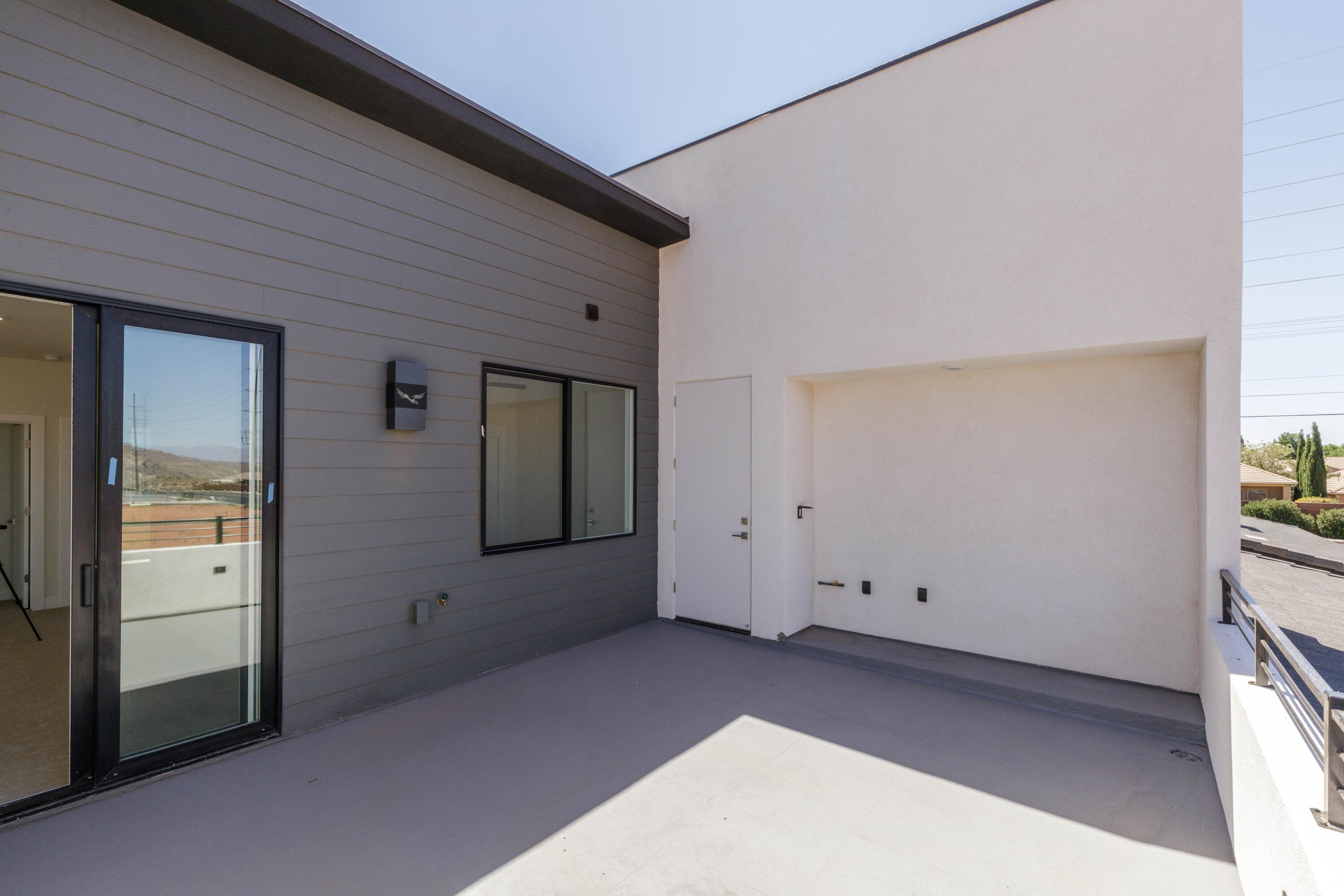 EAGLE POINTE - Residential