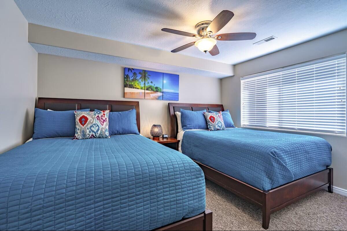 LAS PALMAS RESORT CONDOS - Residential