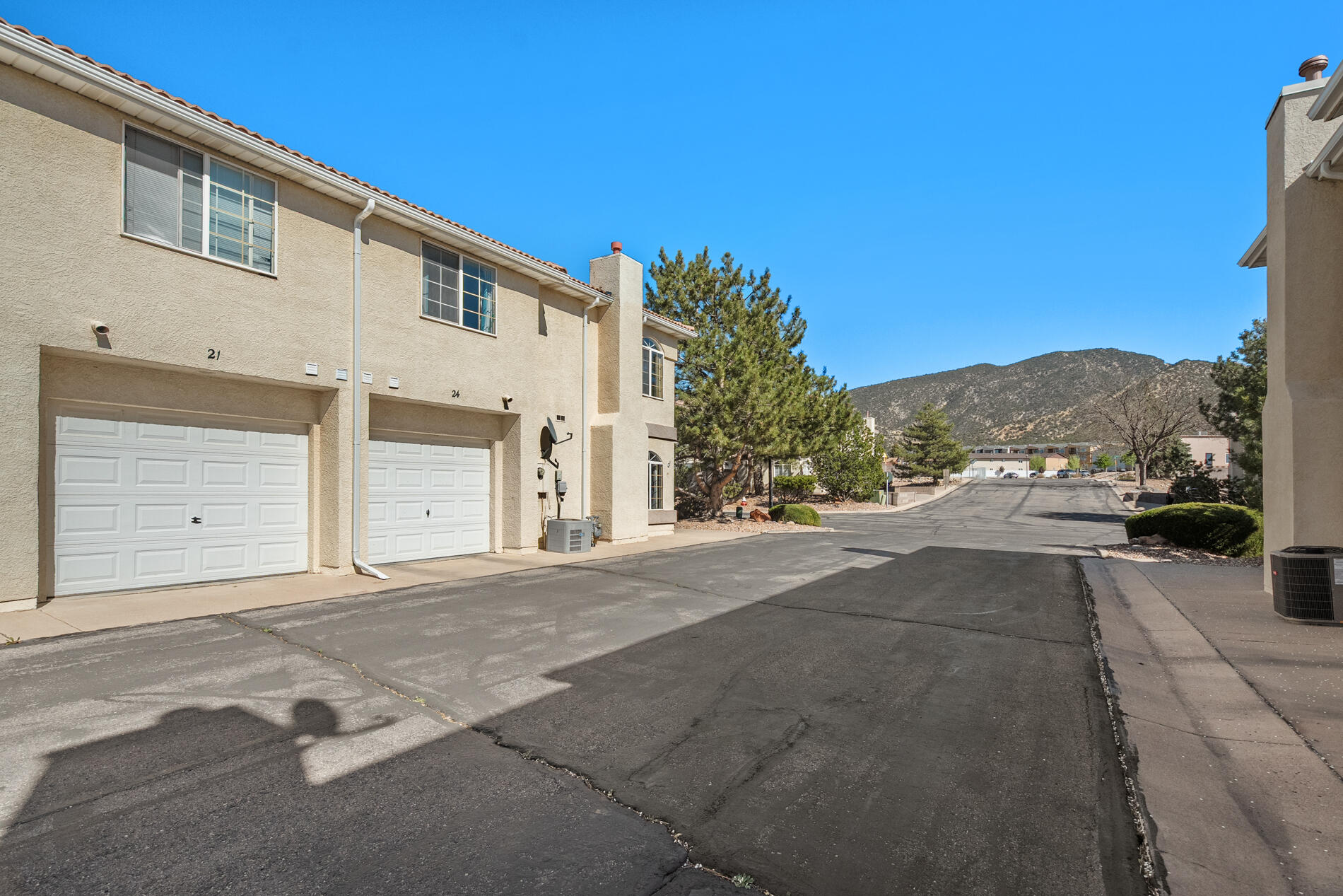 EAGLE POINTE - Residential