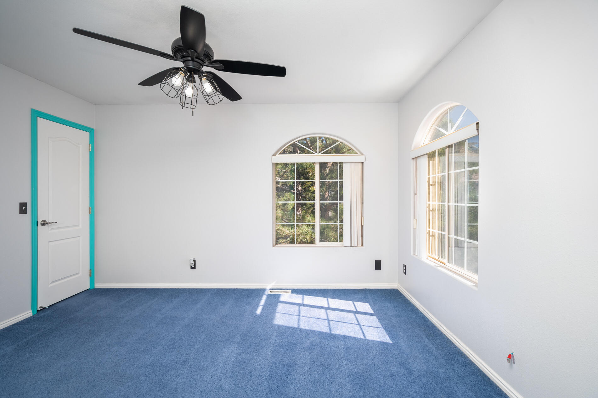 EAGLE POINTE - Residential