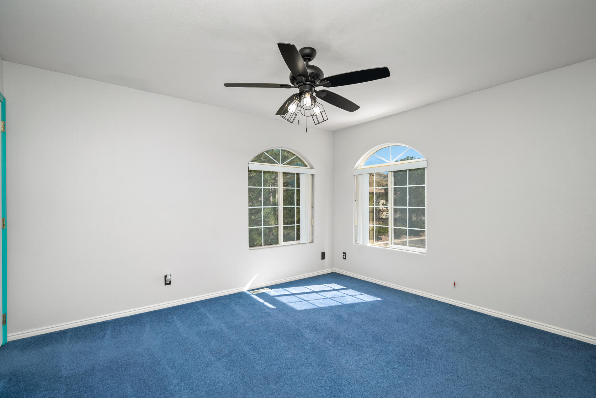 EAGLE POINTE - Residential