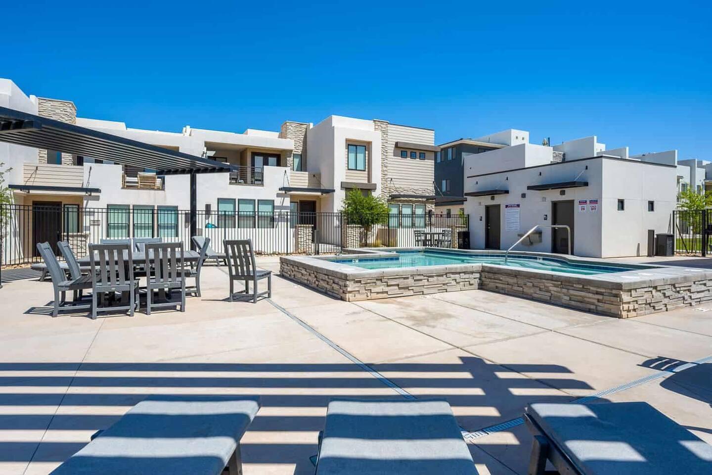 DESERT COLOR RESORT - Residential