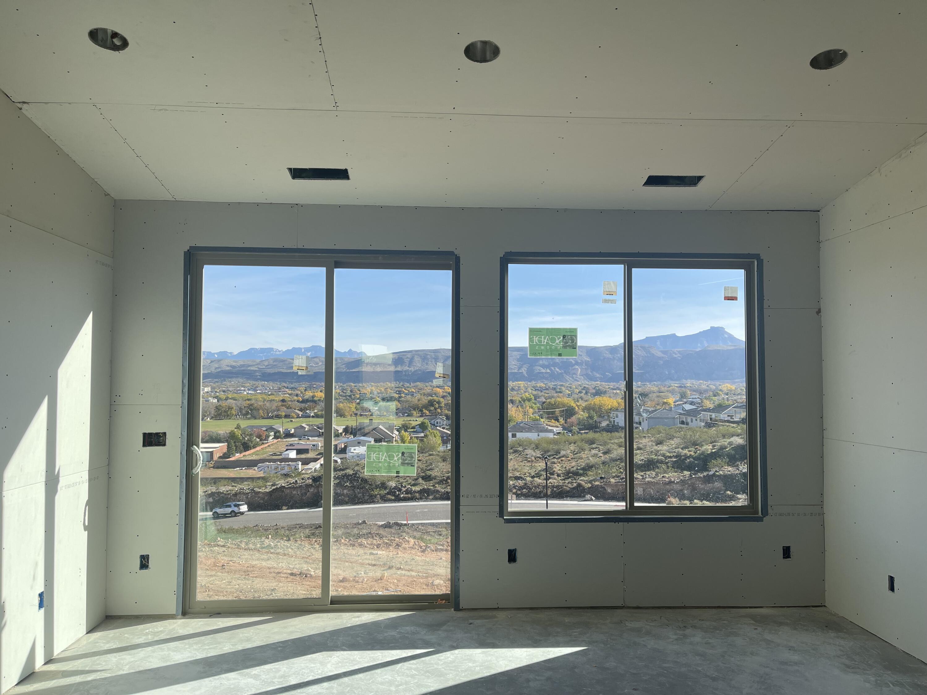 HURRICANE VIEWS - Residential