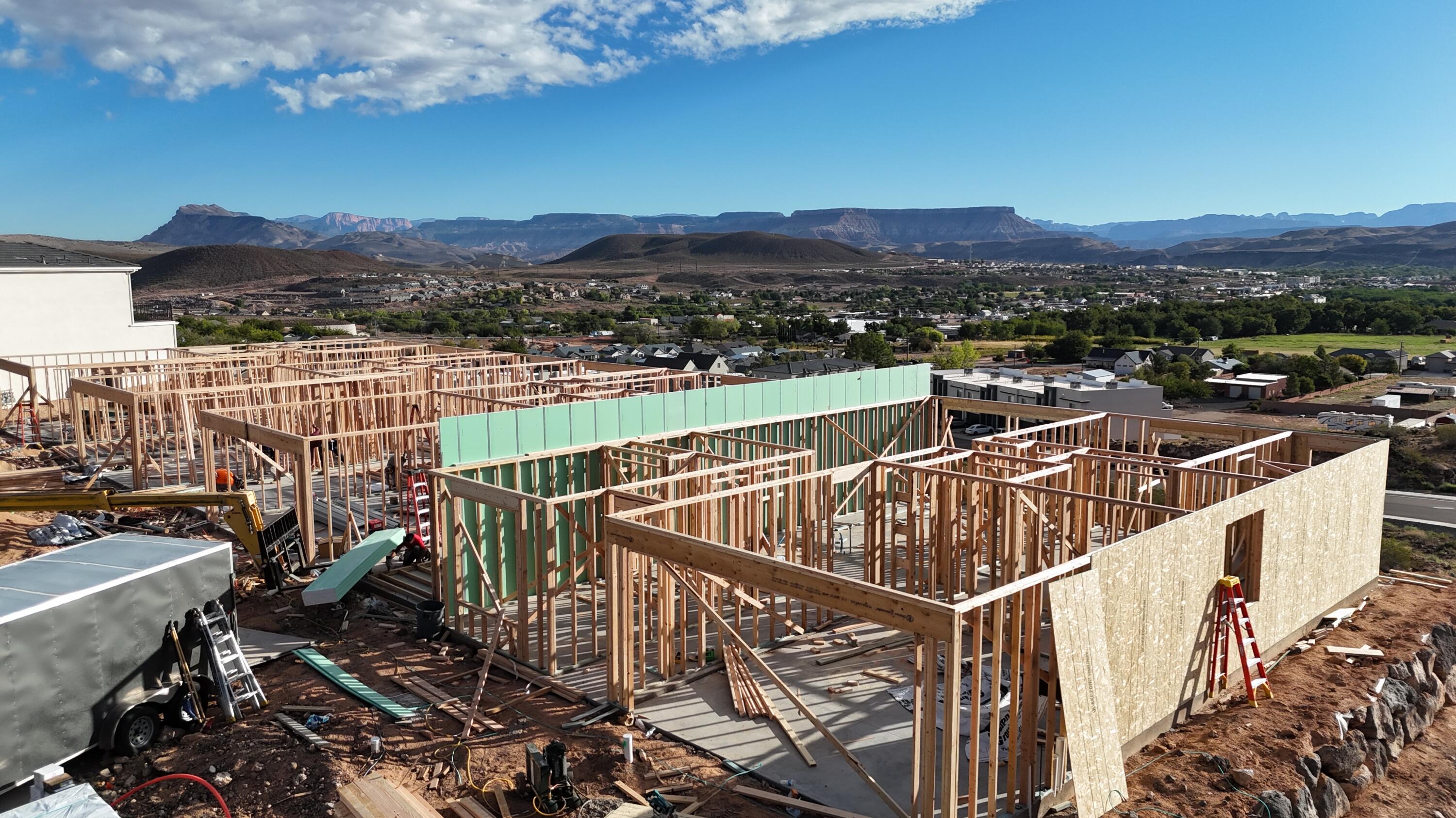 HURRICANE VIEWS - Residential