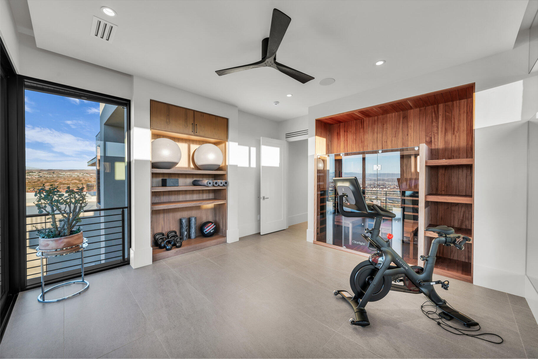 SOLENTE VILLAGE - Residential