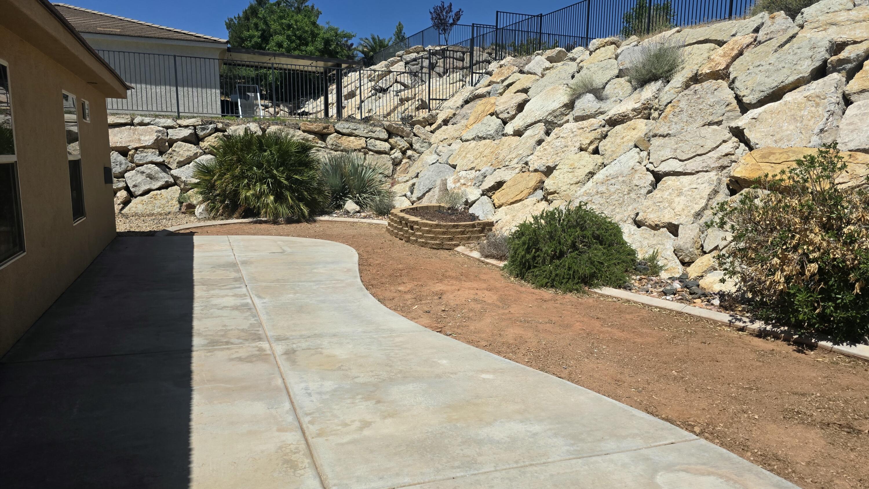 FALCON RIDGE - Residential
