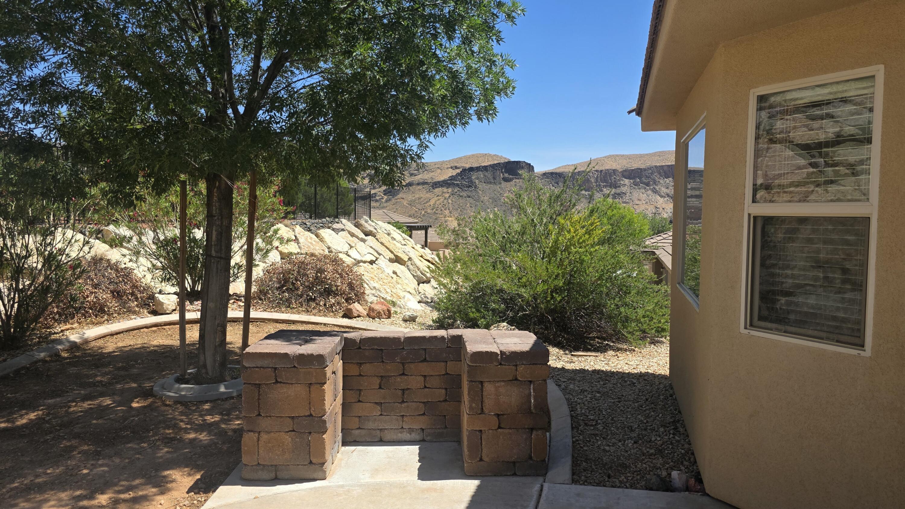 FALCON RIDGE - Residential