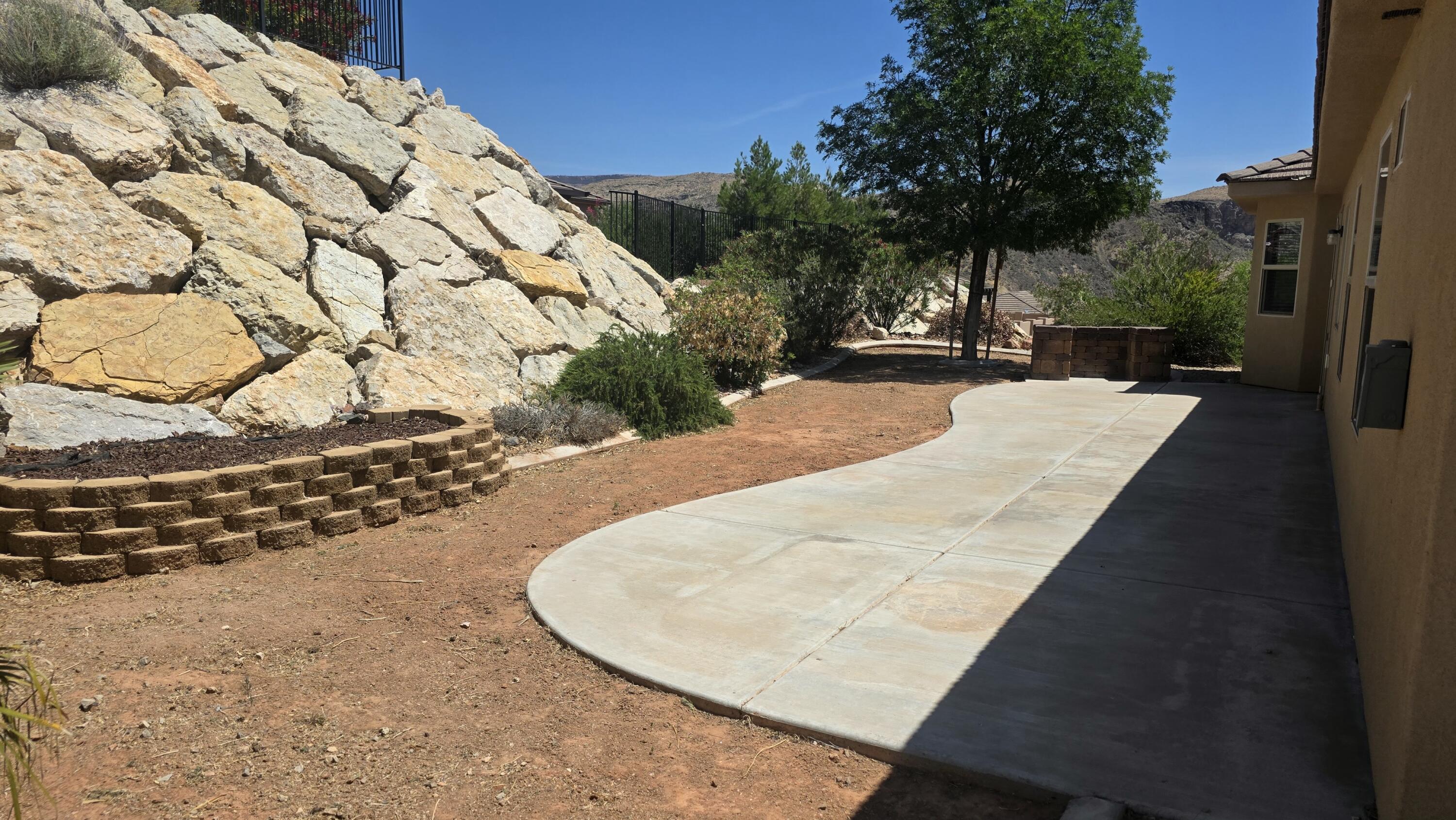 FALCON RIDGE - Residential
