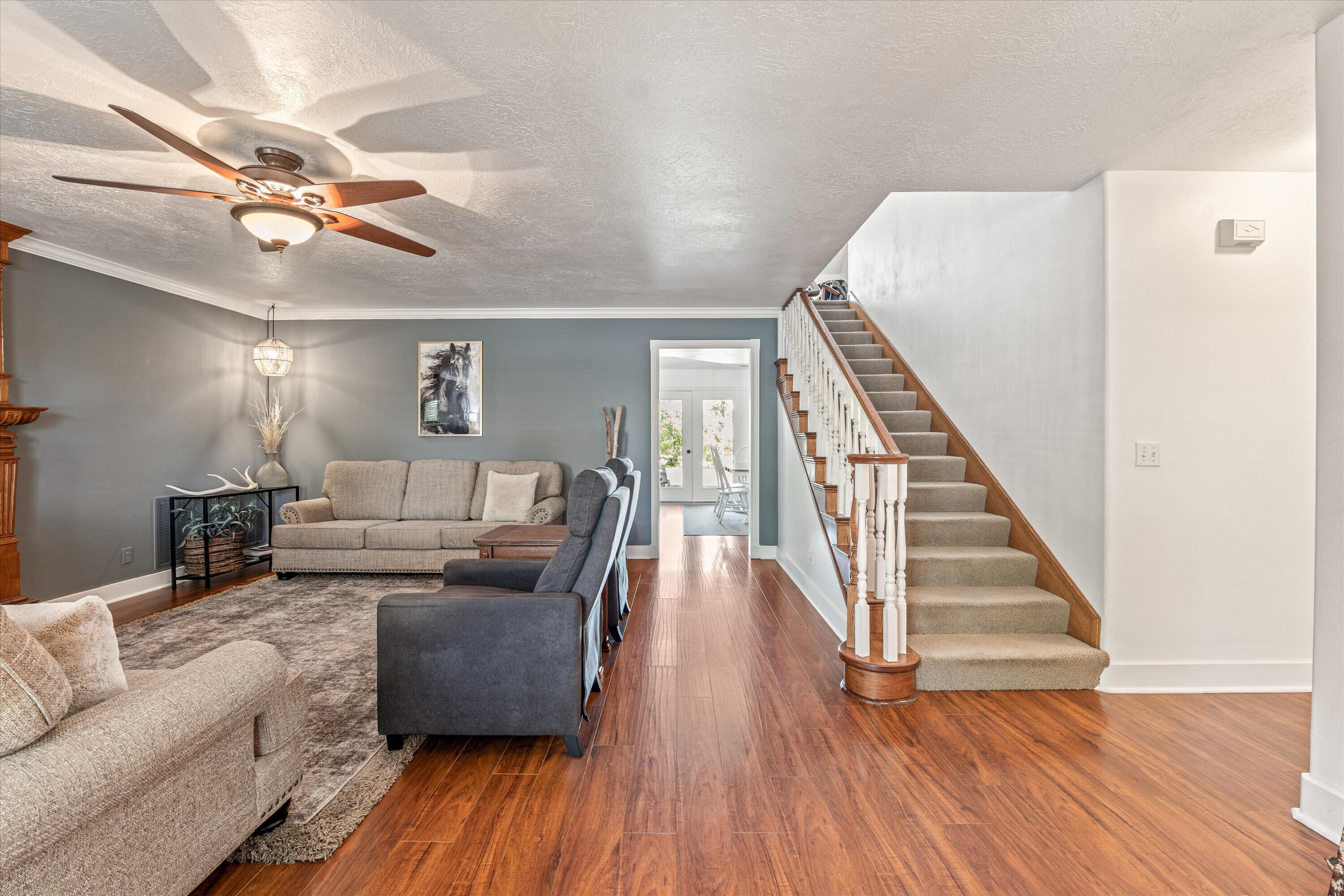 TOQUERVILLE TOWNSITE - Residential